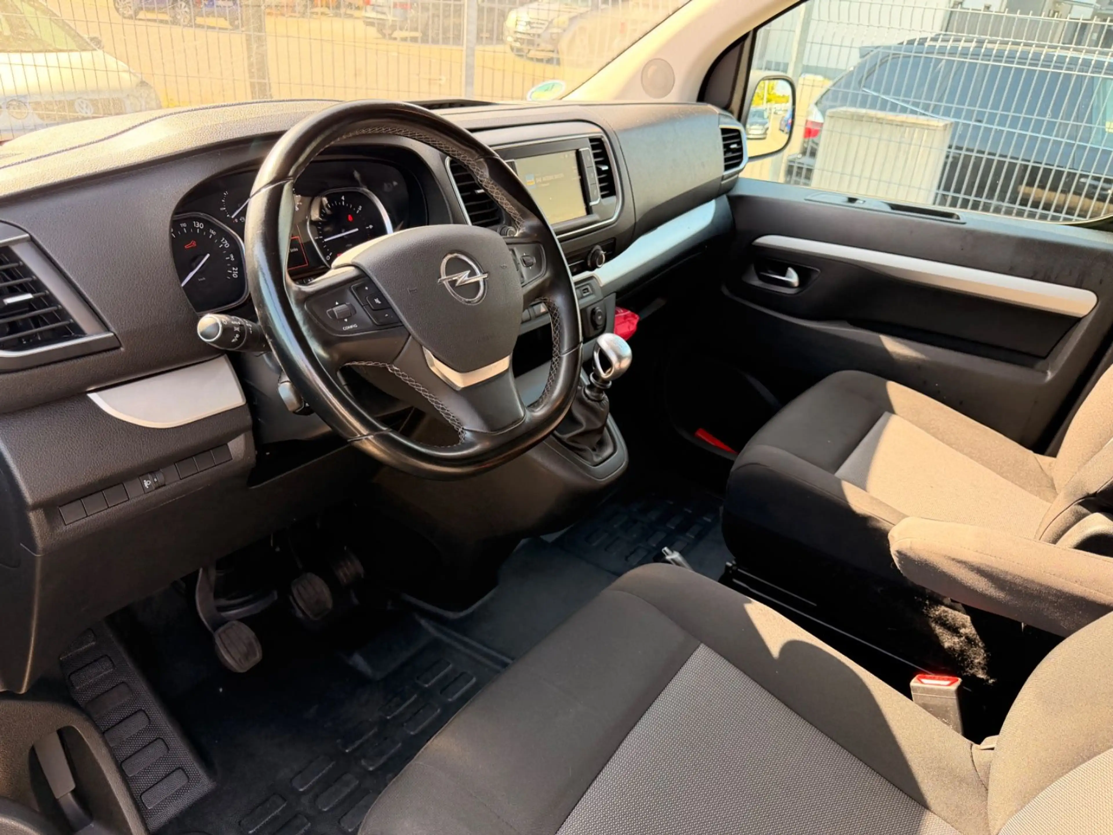 Opel Zafira Life Selection Navi AHK Xenon Kamera 8 Si — photo 12