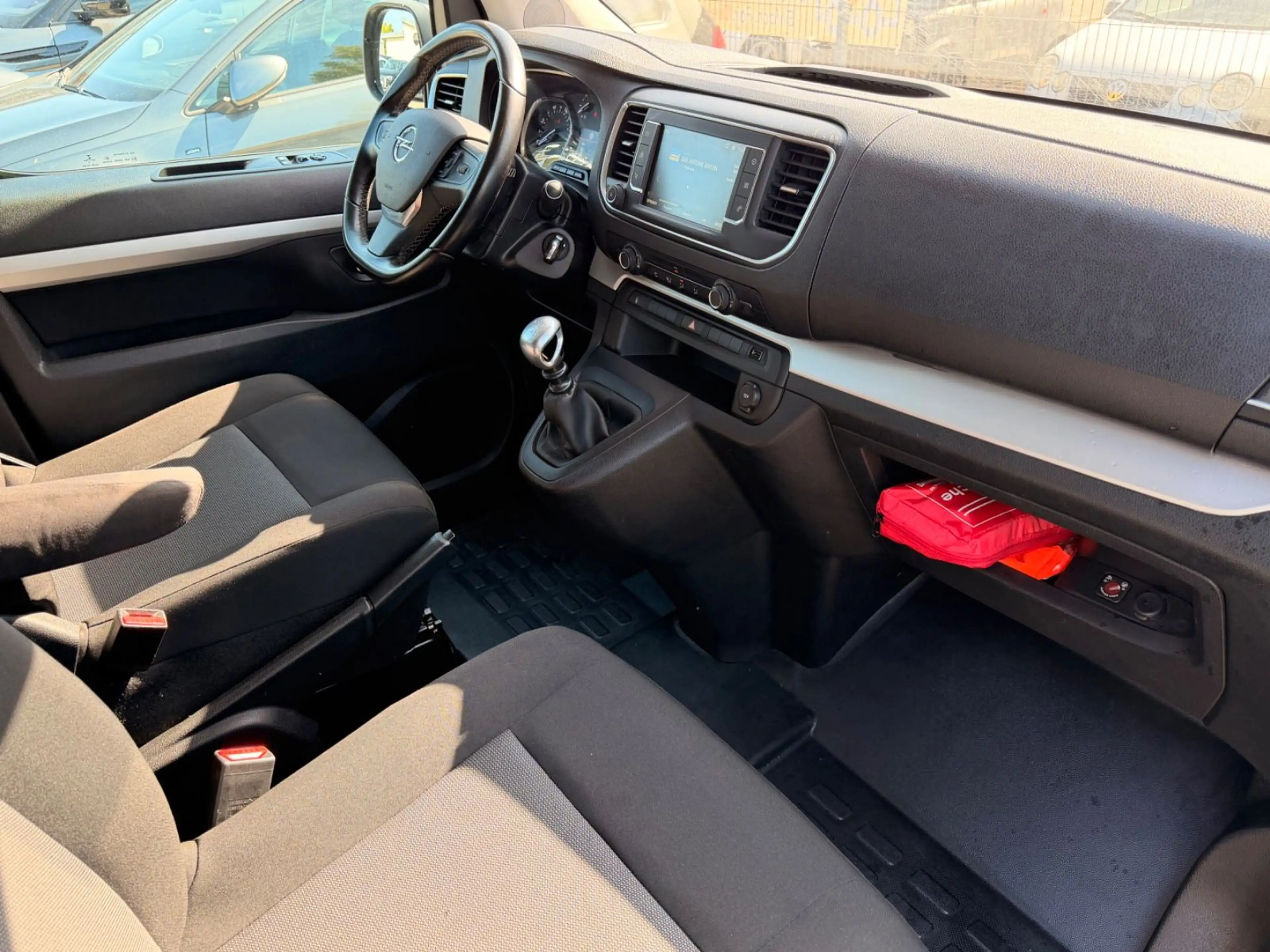 Opel Zafira Life Selection Navi AHK Xenon Kamera 8 Si — photo 14