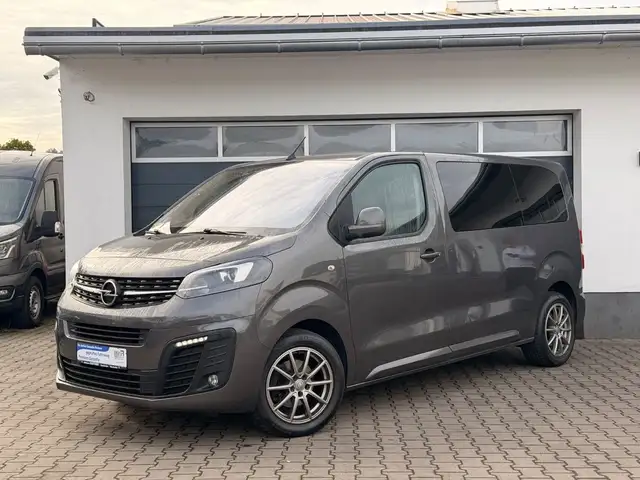 Opel Zafira Life Selection Navi AHK Xenon Kamera 8 Si