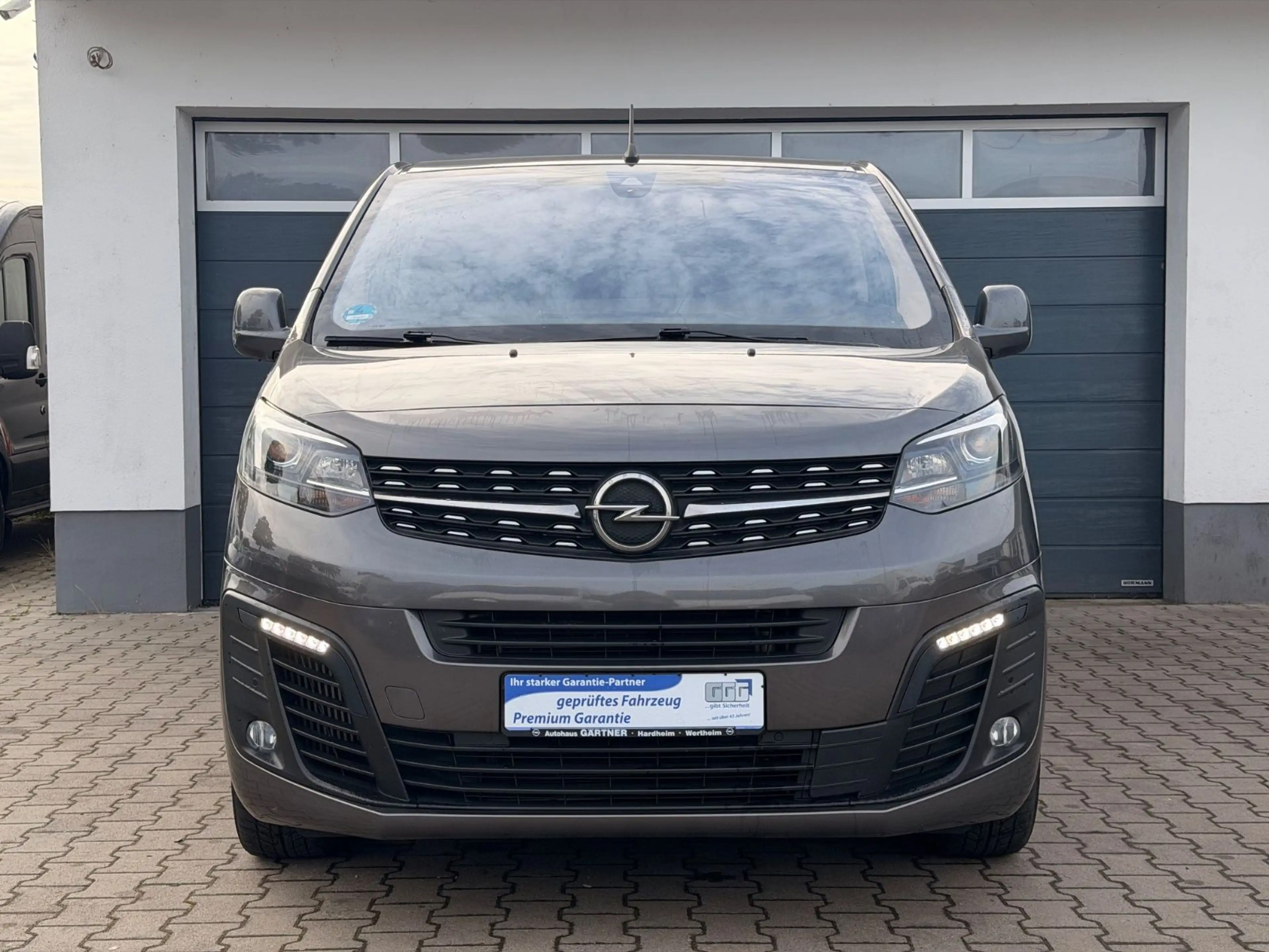 Opel Zafira Life Selection Navi AHK Xenon Kamera 8 Si — photo 4