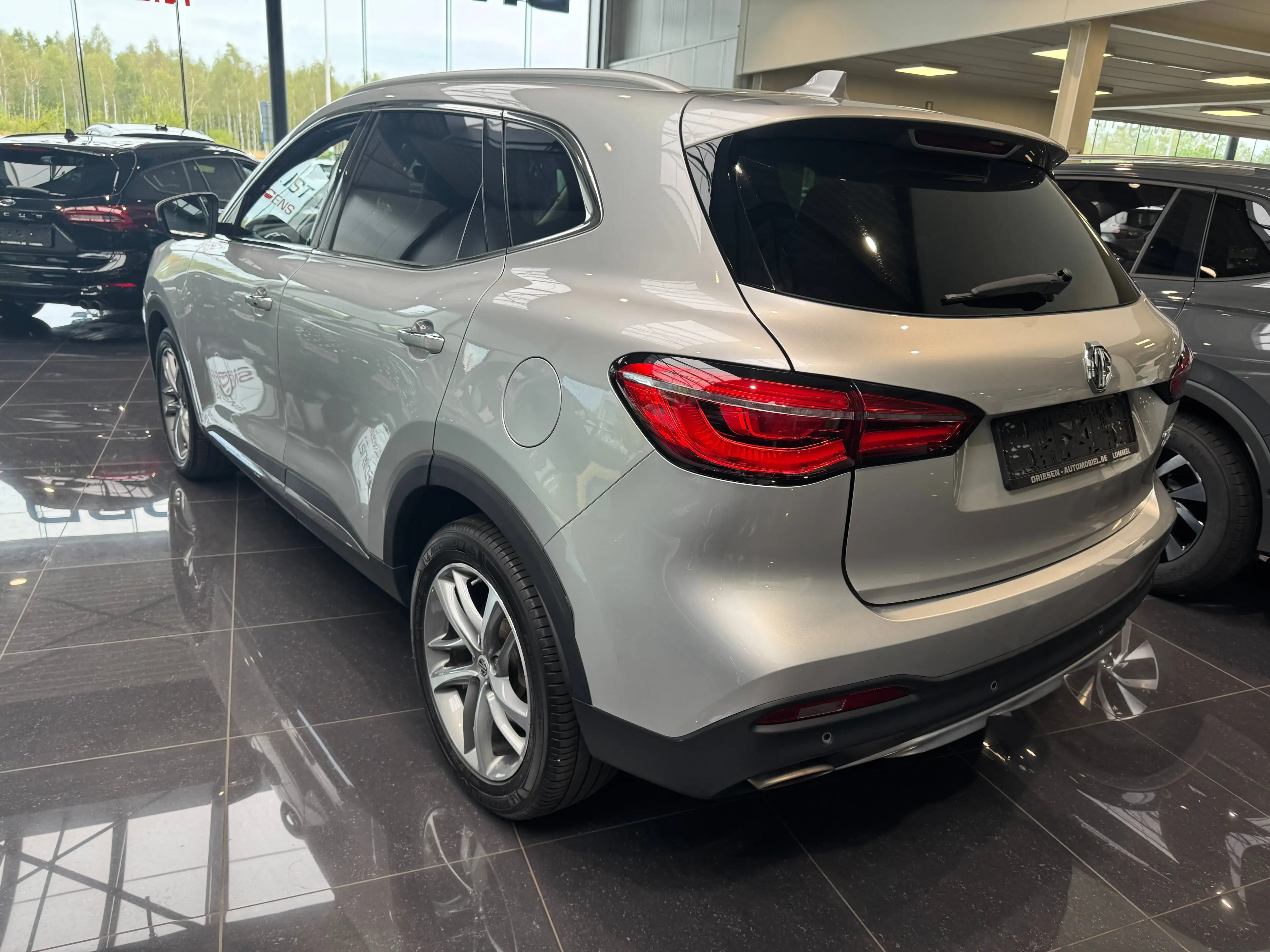 MG EHS EHS PHEV 1.5 Turbo Luxury/Navi/Pano/Leder/Carplay/1j gar.(1) — photo 3