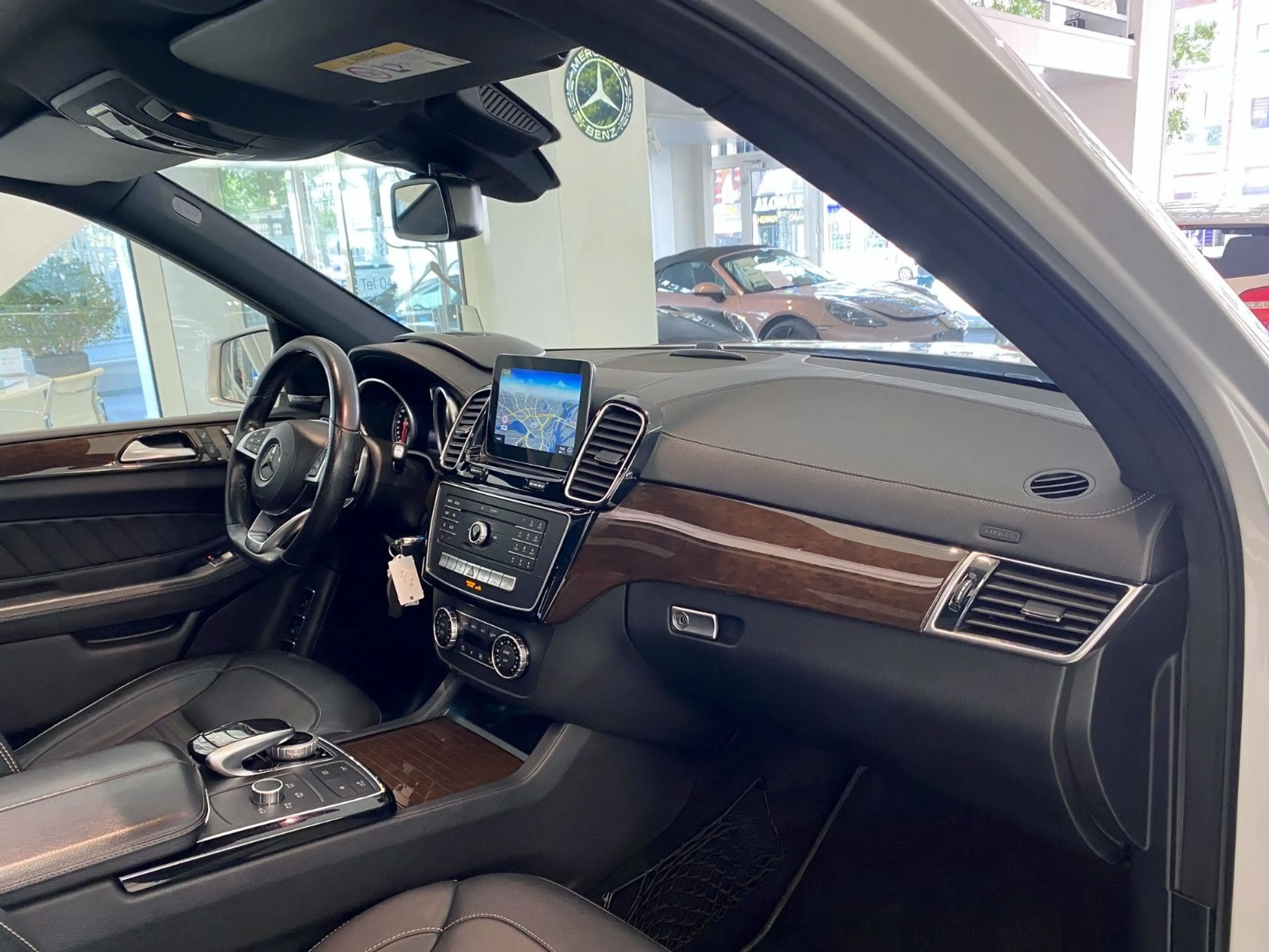 Mercedes-Benz GLS 350 d 4M AMG Pano/Spur/AHK/StdH/7Sitz/Sheft — photo 12