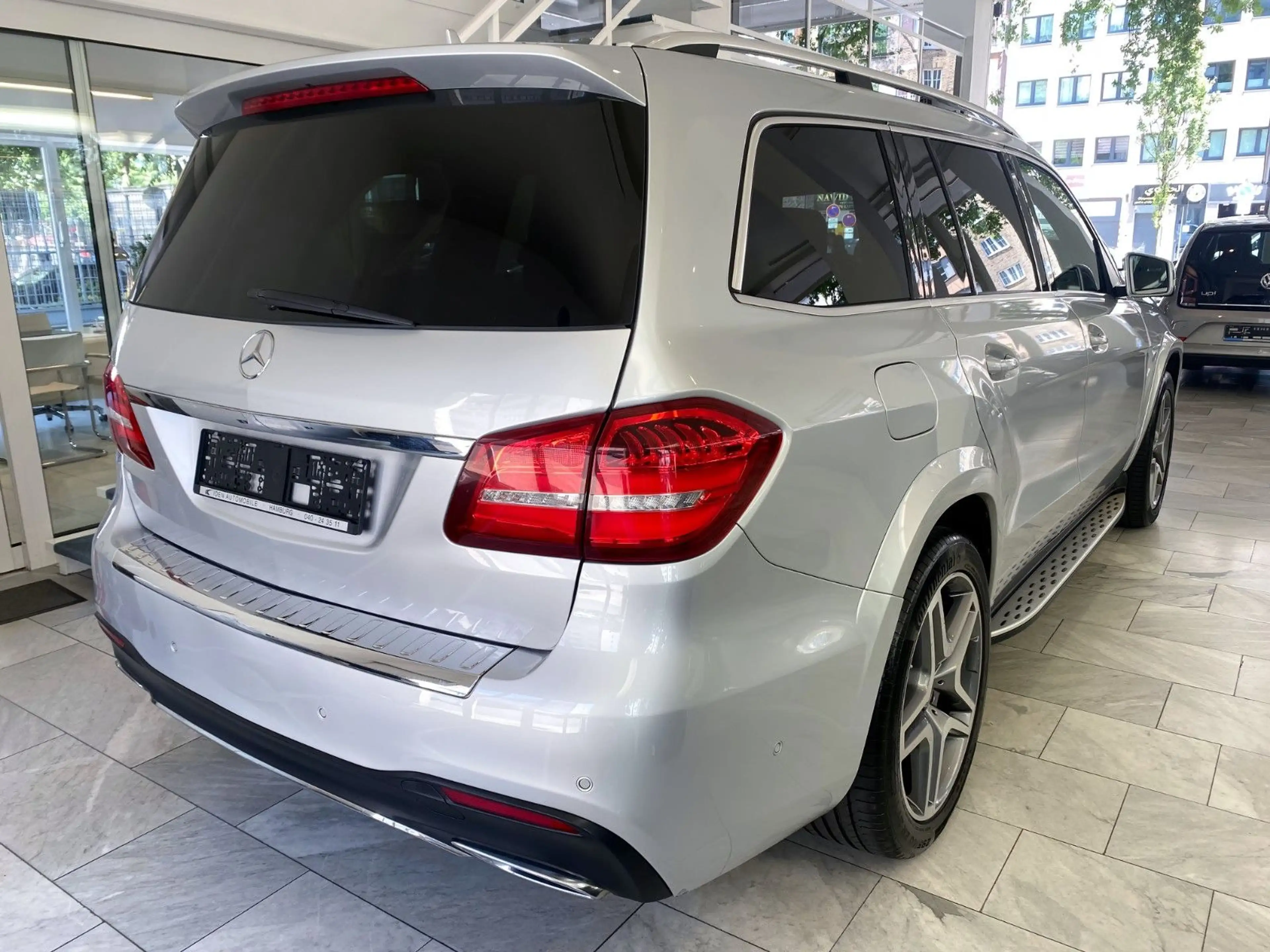 Mercedes-Benz GLS 350 d 4M AMG Pano/Spur/AHK/StdH/7Sitz/Sheft — photo 4