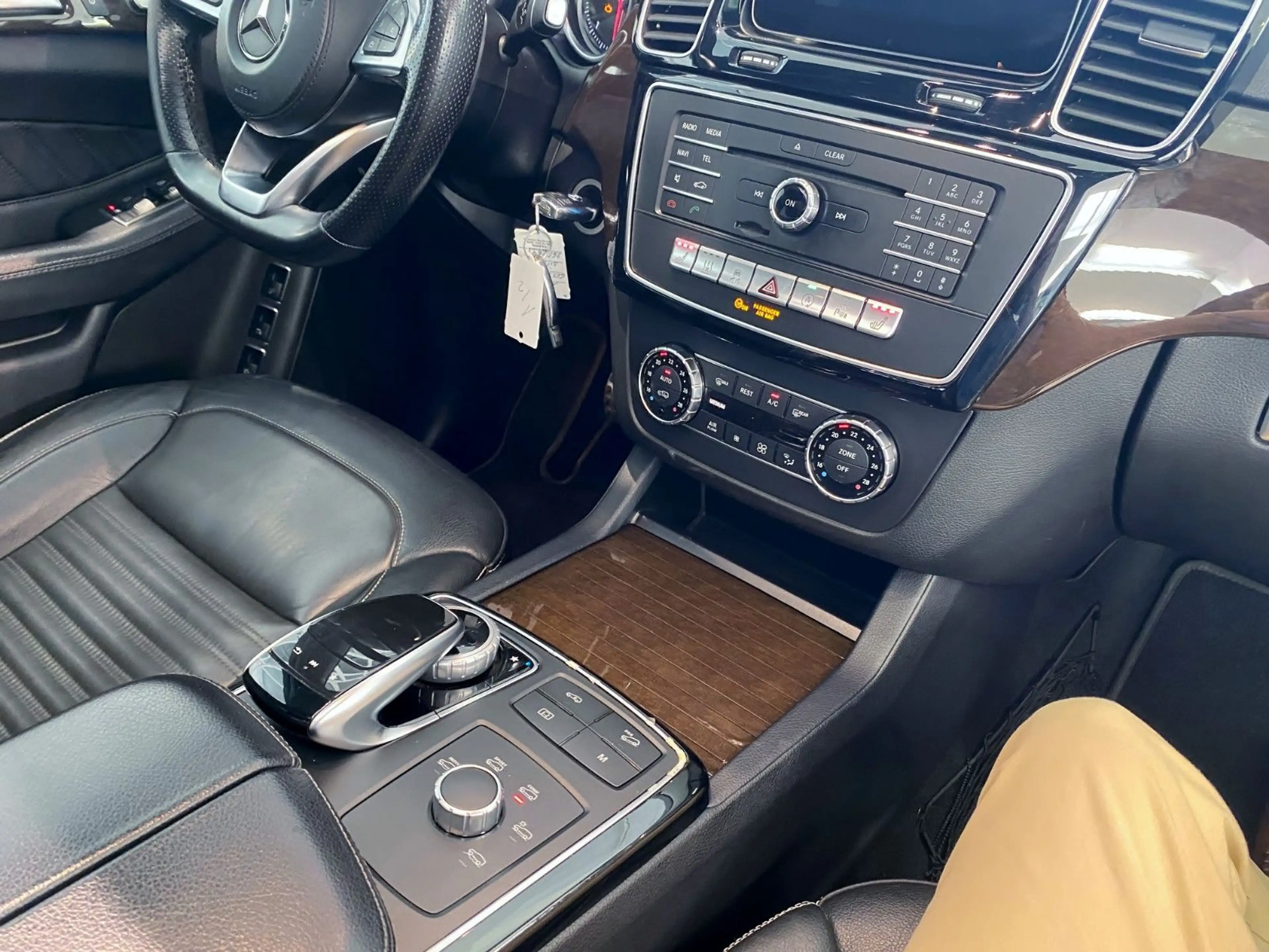 Mercedes-Benz GLS 350 d 4M AMG Pano/Spur/AHK/StdH/7Sitz/Sheft — photo 14