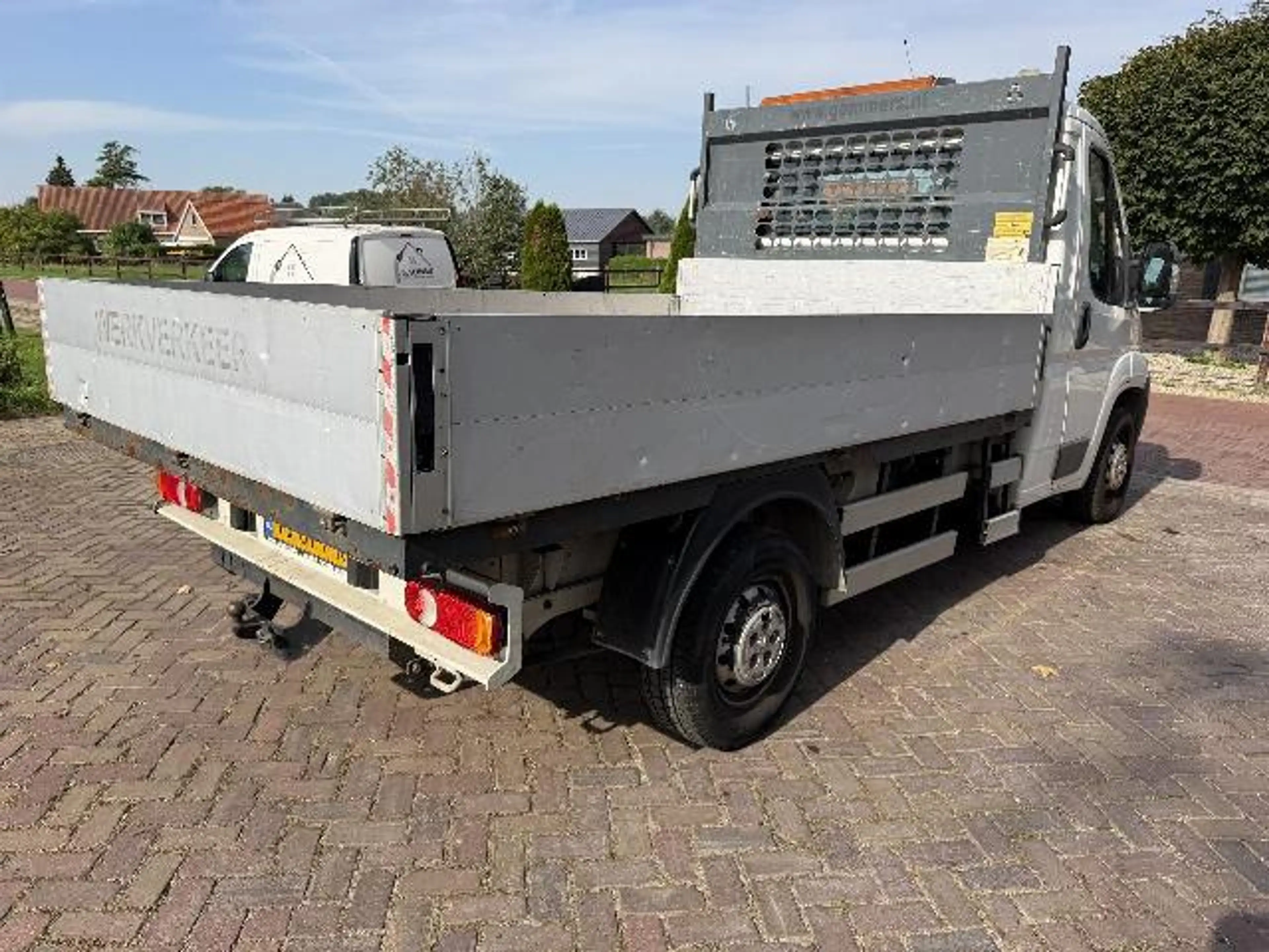 Peugeot Boxer 335 2.2 HDI L2 — photo 7