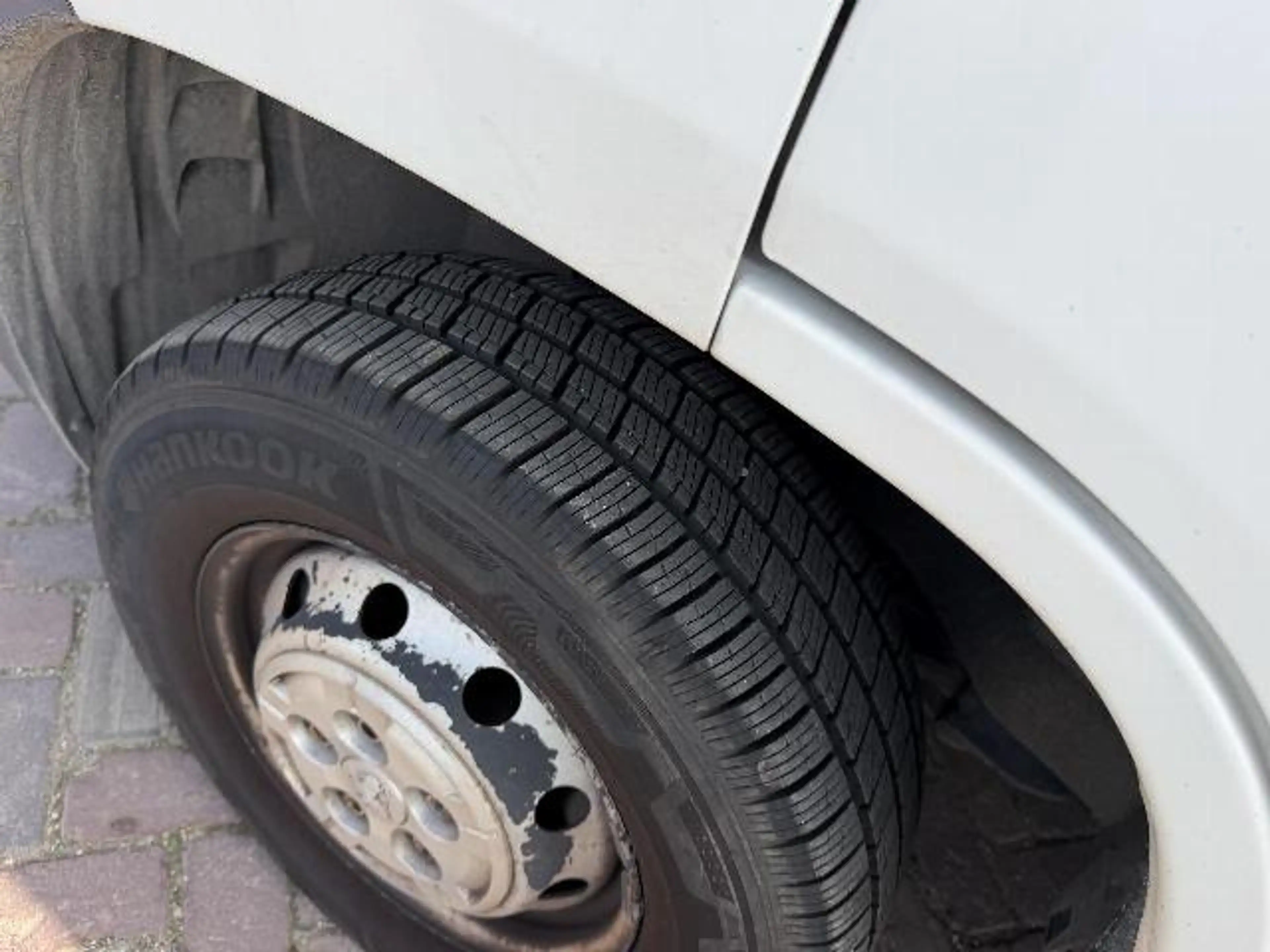 Peugeot Boxer 335 2.2 HDI L2 — photo 12