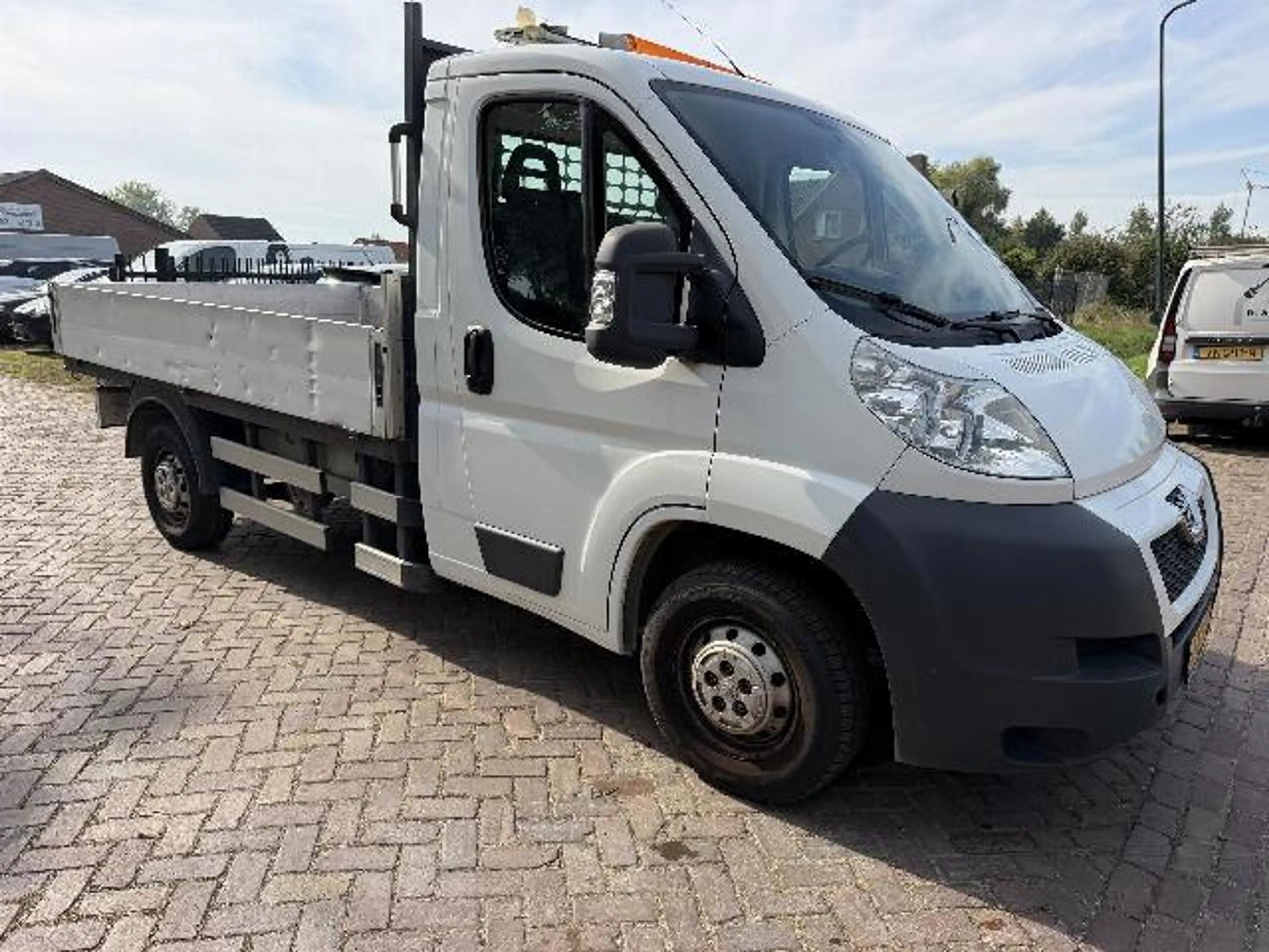 Peugeot Boxer 335 2.2 HDI L2 — photo 5