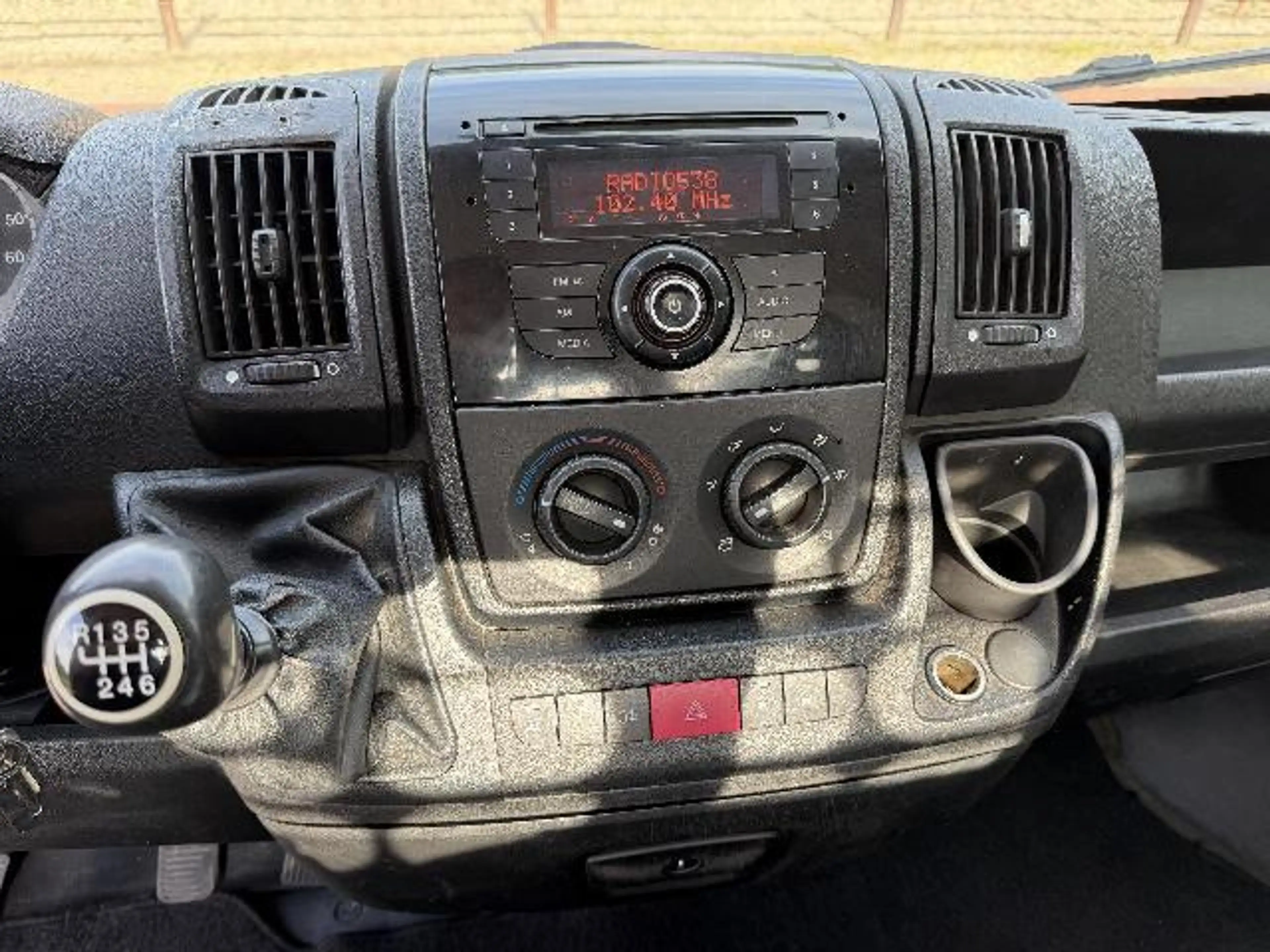Peugeot Boxer 335 2.2 HDI L2 — photo 15
