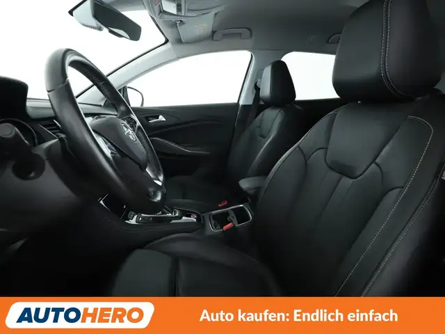 Opel Grandland view 10