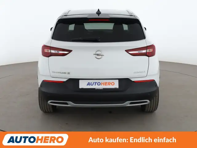 Opel Grandland view 5
