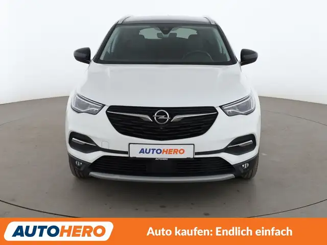 Opel Grandland view 9
