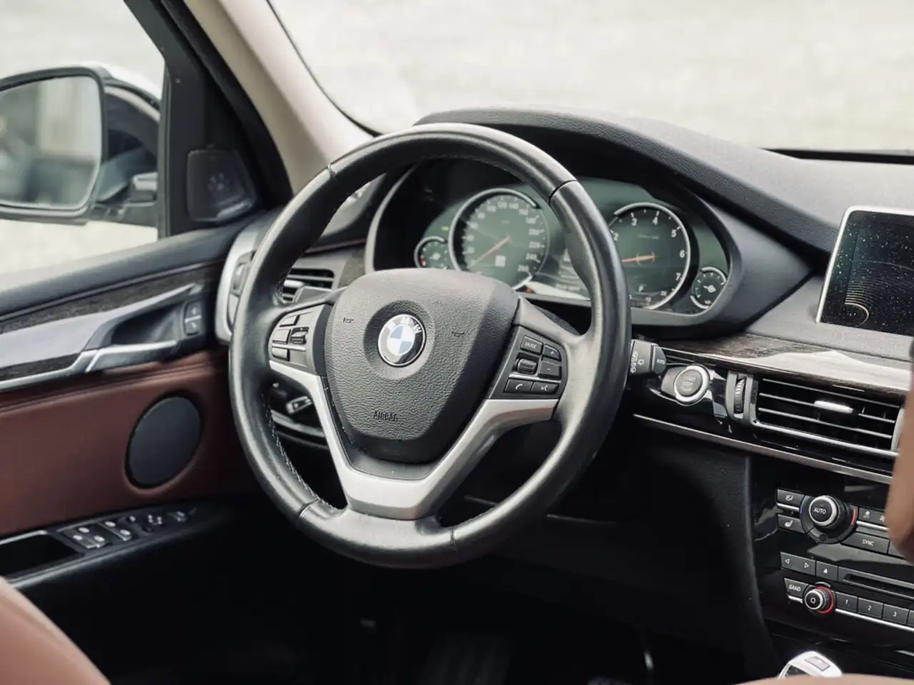 BMW X5 снимка BMW X5