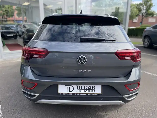 Volkswagen T-Roc view 15