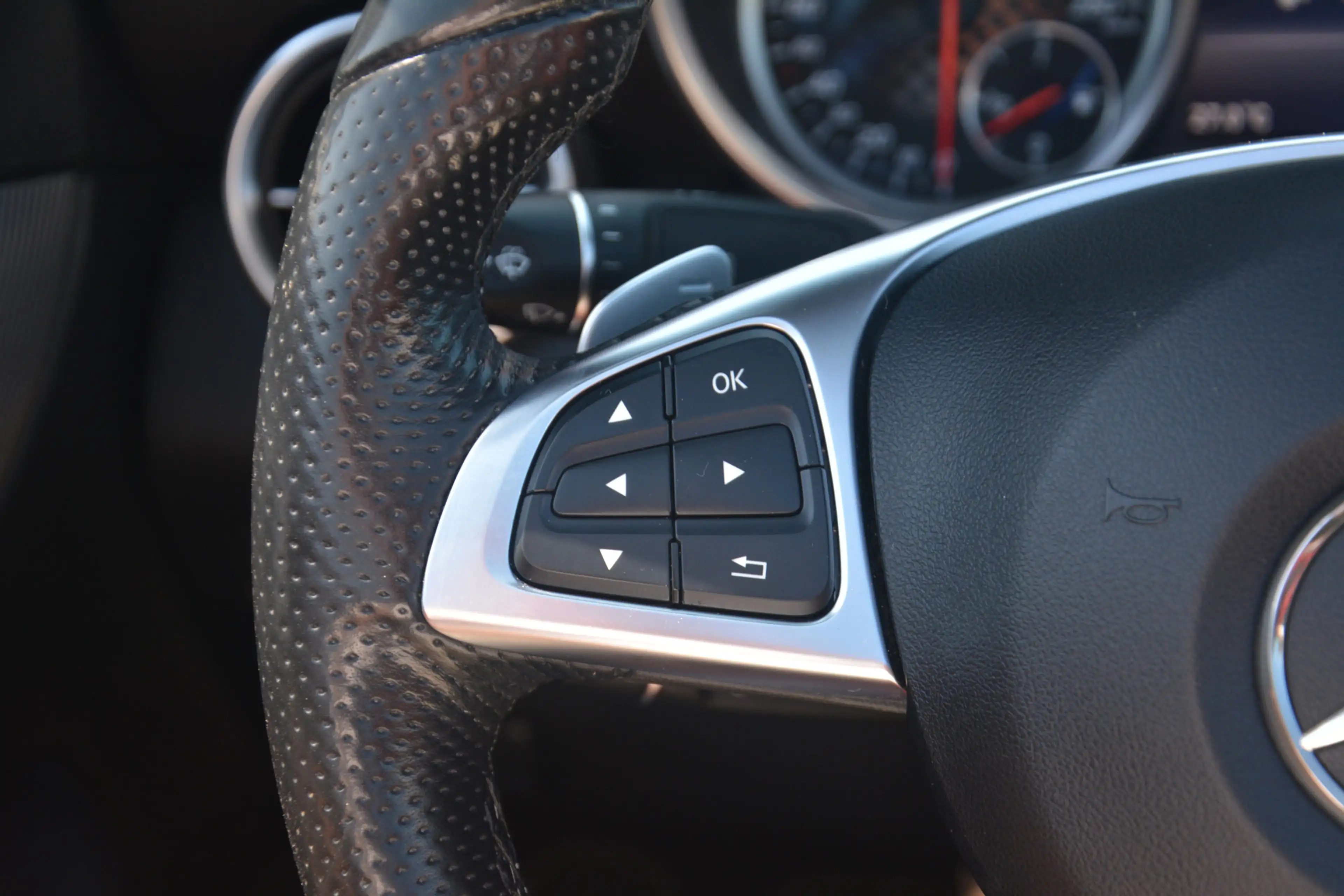 Mercedes-Benz SLC 43 AMG | Navigatie | Panorama VARIOdak | Cruise-control | — photo 24