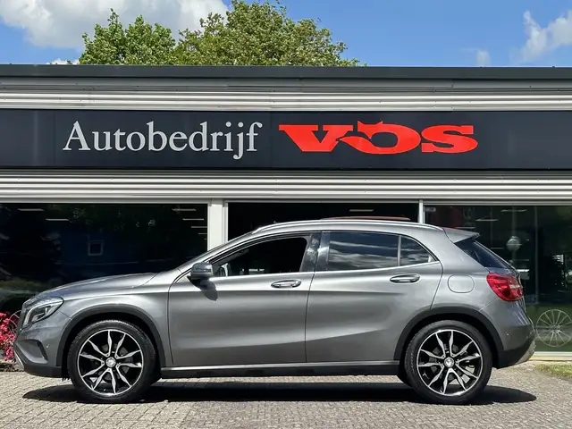 Mercedes-Benz Gla view 5