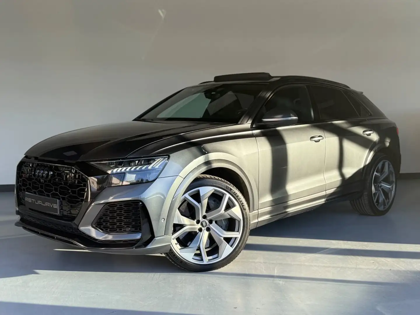 Audi RS Q8 TFSI quattro tiptronic Grau - 2