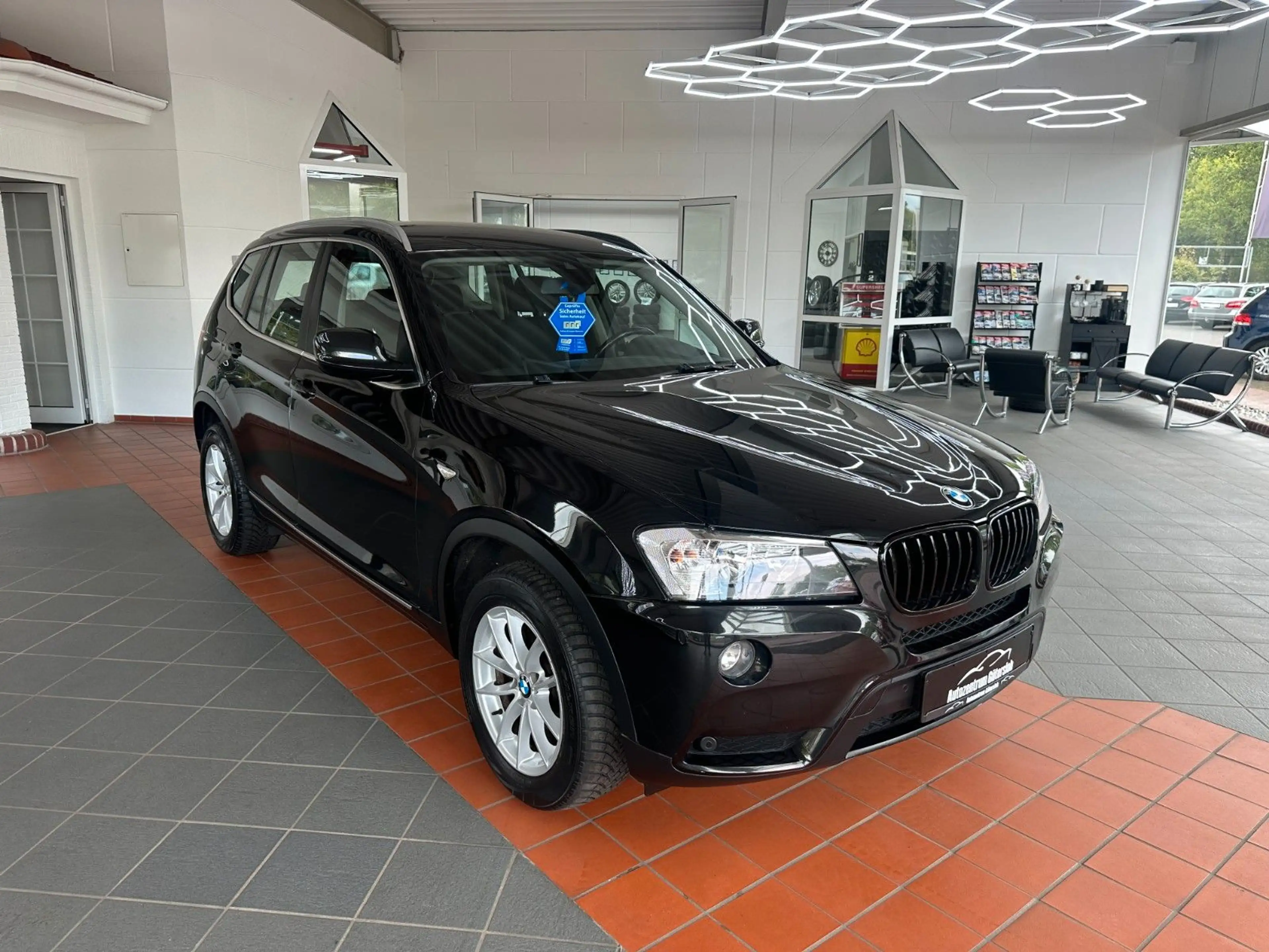 BMW X3 xDrive 20 d * HEAD UP / NAVI / GARANTIE * — photo 2