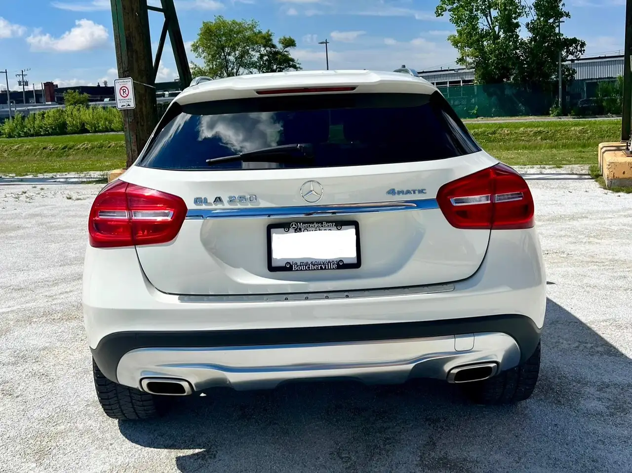 Mercedes-Benz GLA снимка Mercedes-Benz GLA