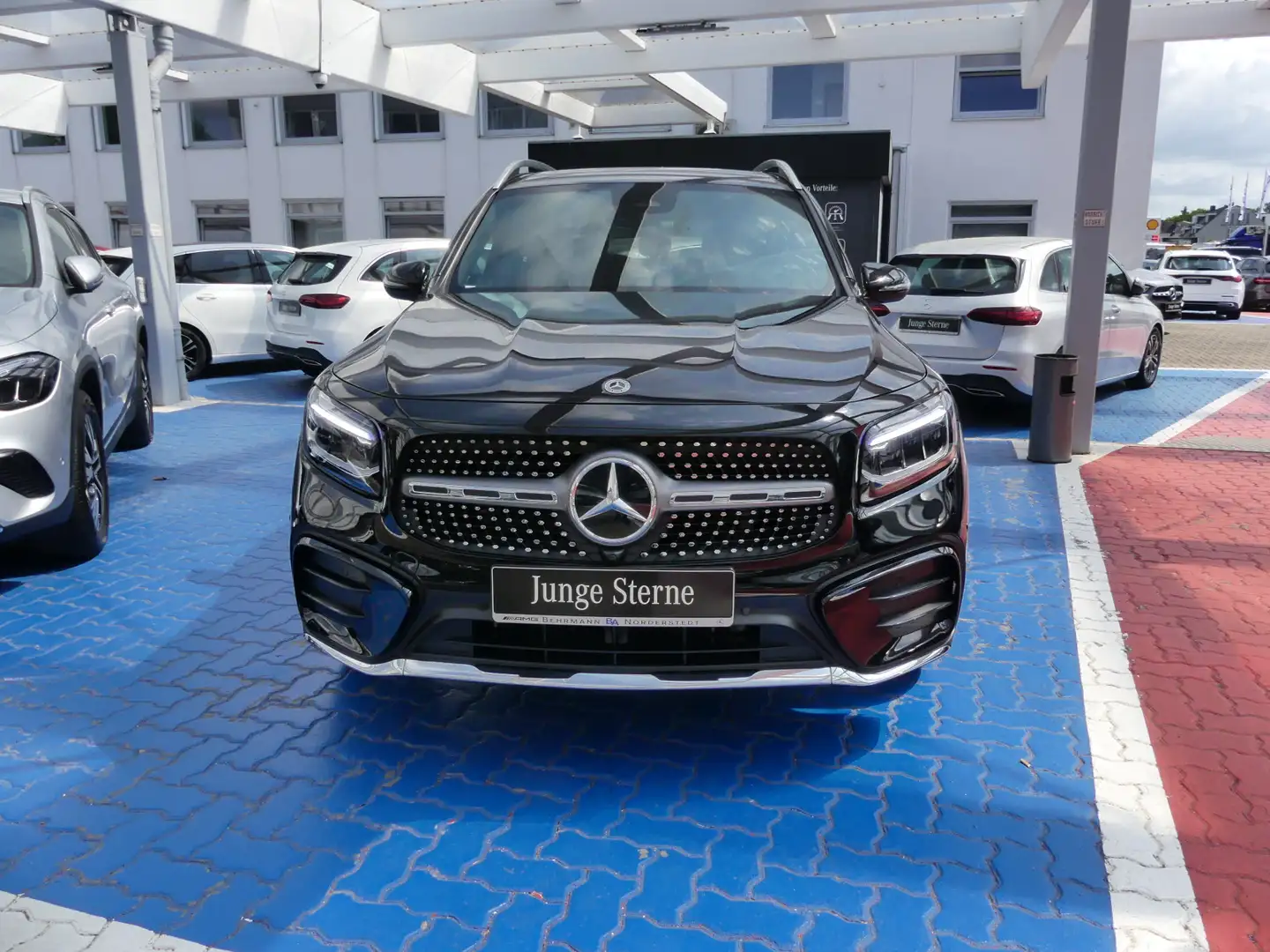 Mercedes-Benz GLB 200 GLB 200 AMG +Distronic+LED-Scheinw+R-Kamera+MBUX Fekete - 2
