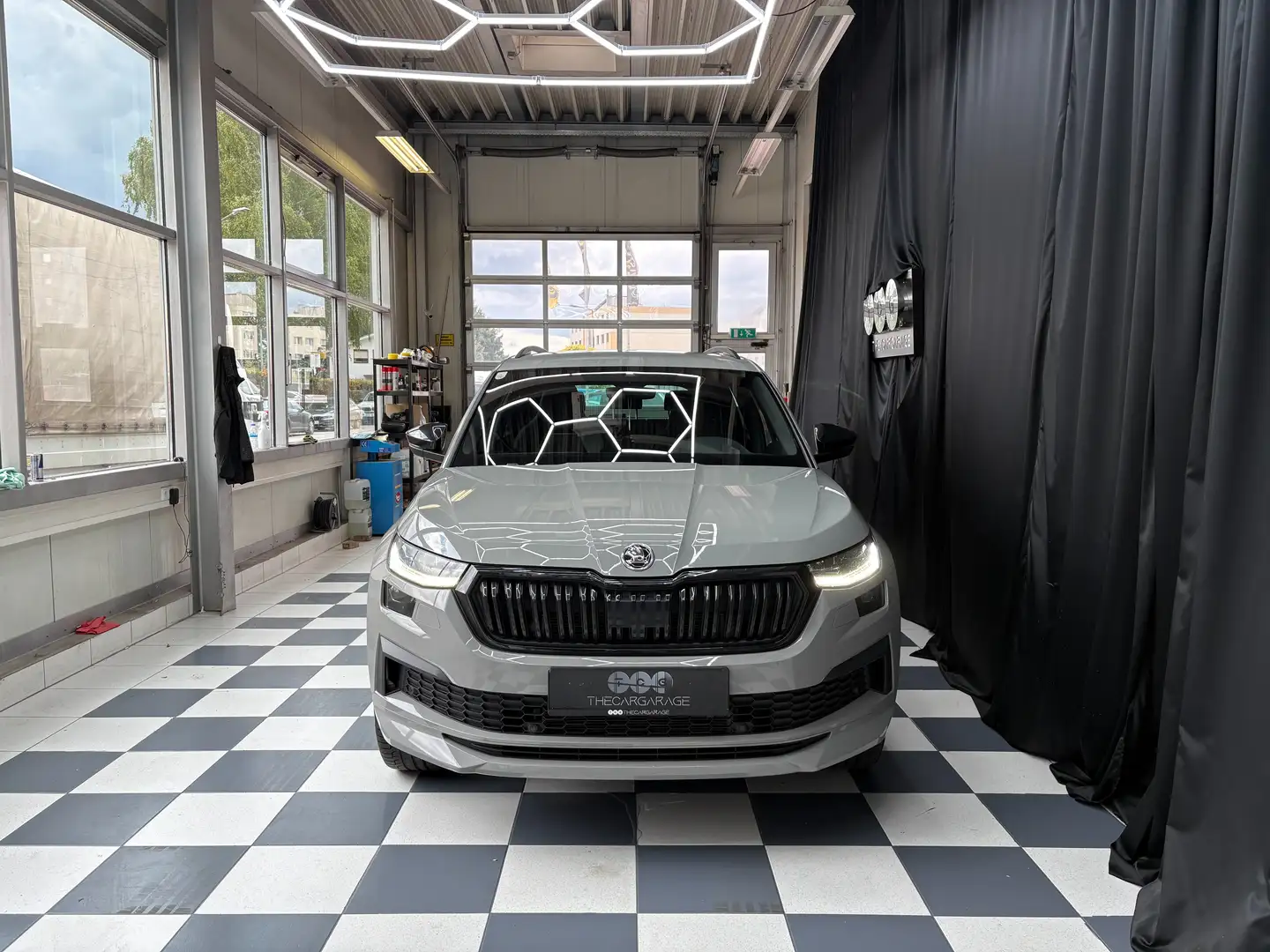 Skoda Kodiaq Sportline 4x4 1 BESITZ - 2