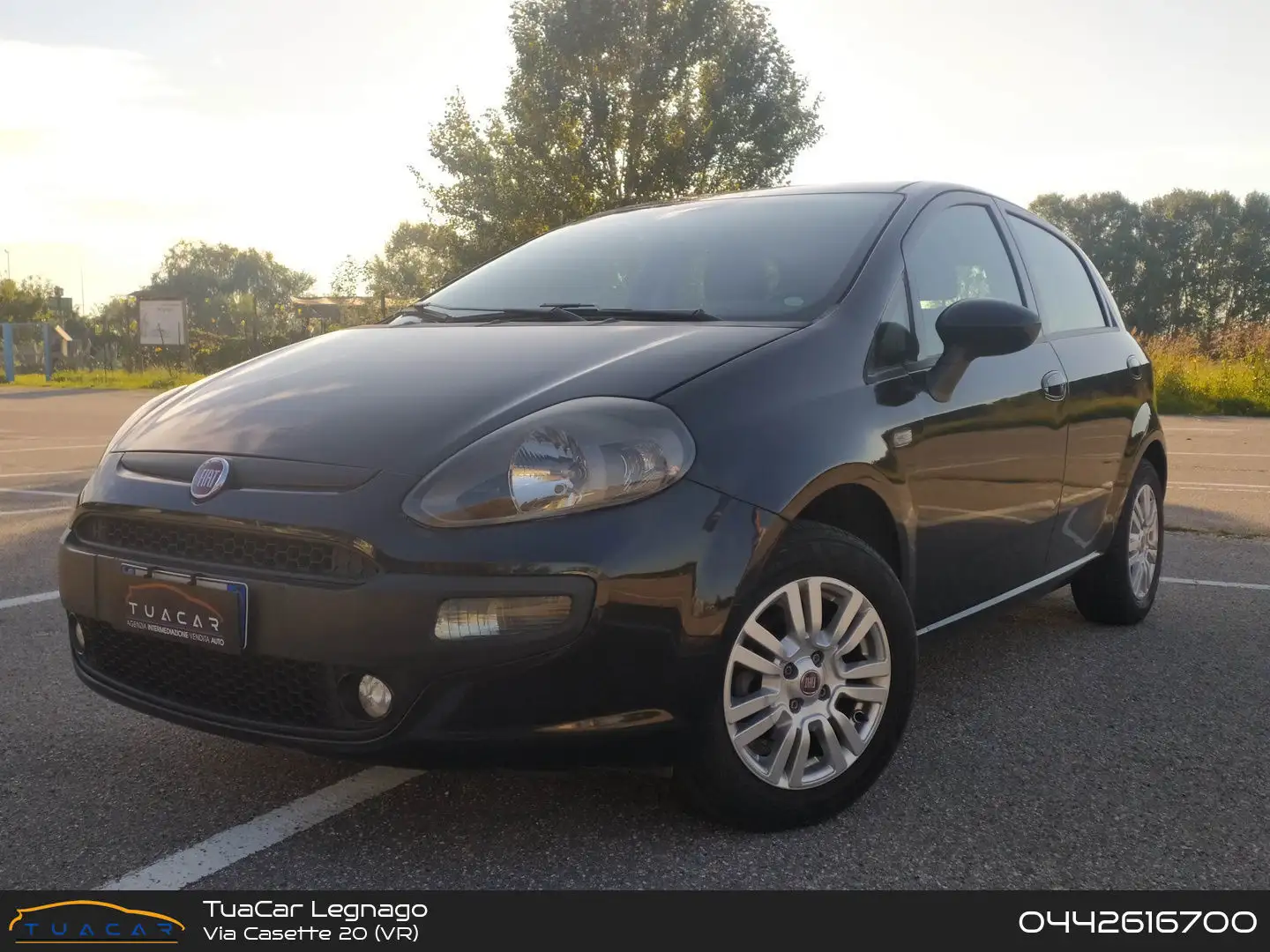 Fiat Punto Lounge 1.2 Nero - 1