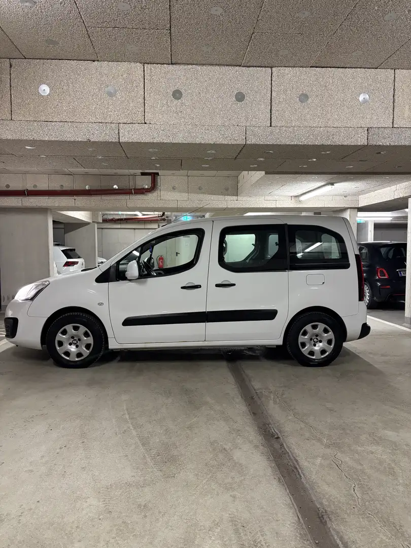 Peugeot Partner Tepee Active 1,6 VTi 100 Weiß - 1