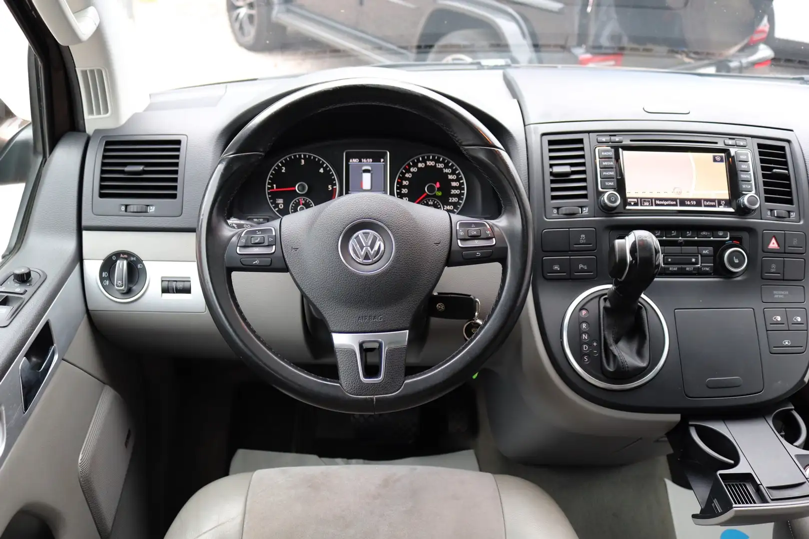 Volkswagen T5 Multivan 2.0 TDI StandHz*el.SD*KAMER*2xel.Sch Marrón - 2