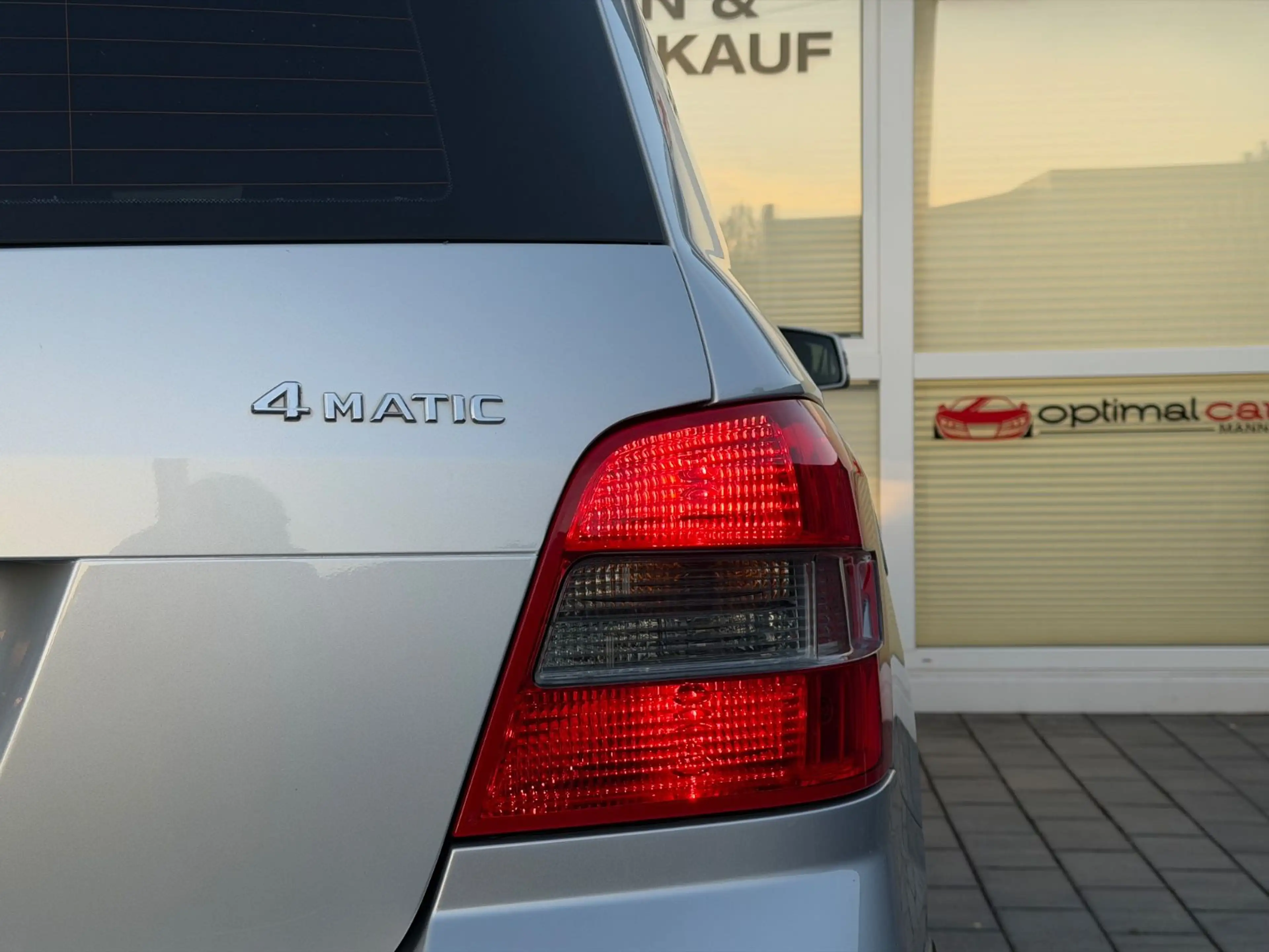 Mercedes-Benz GLK 350 /4MATIC/OFF-ROAD/66.500KM/PDC/SHZ/2.HAND — photo 11