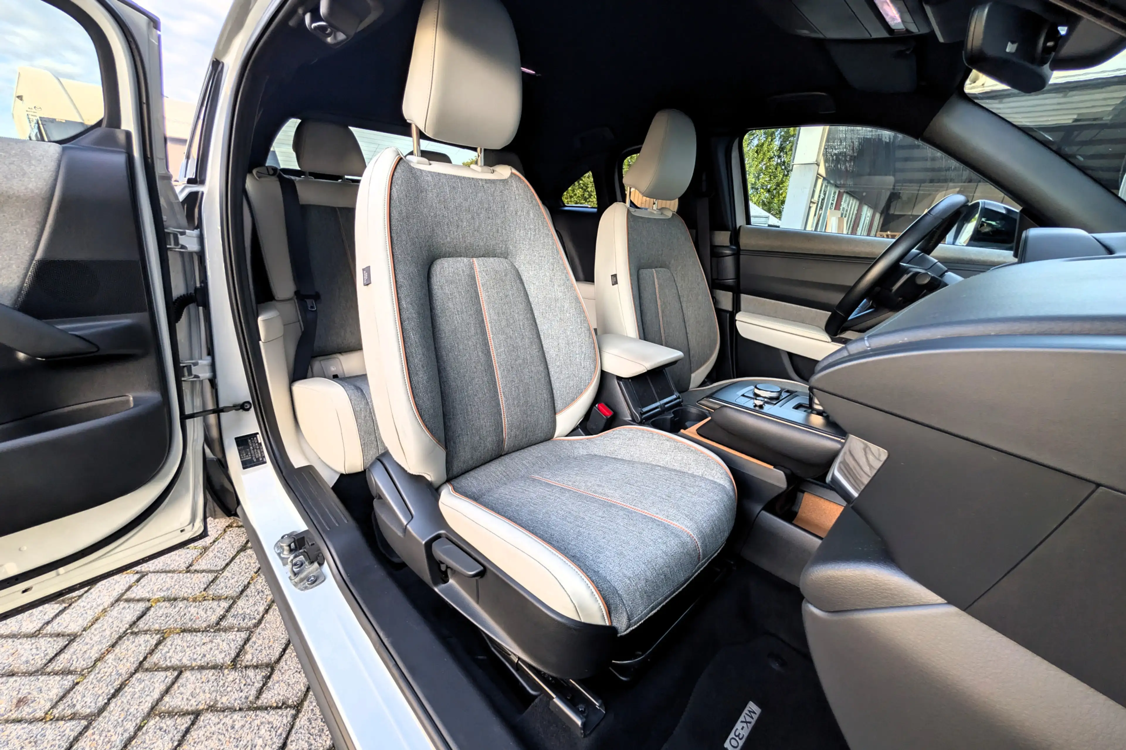 Mazda MX-30 e-SkyActiv 145 First Edition 36kWh SOH 92% — photo 43