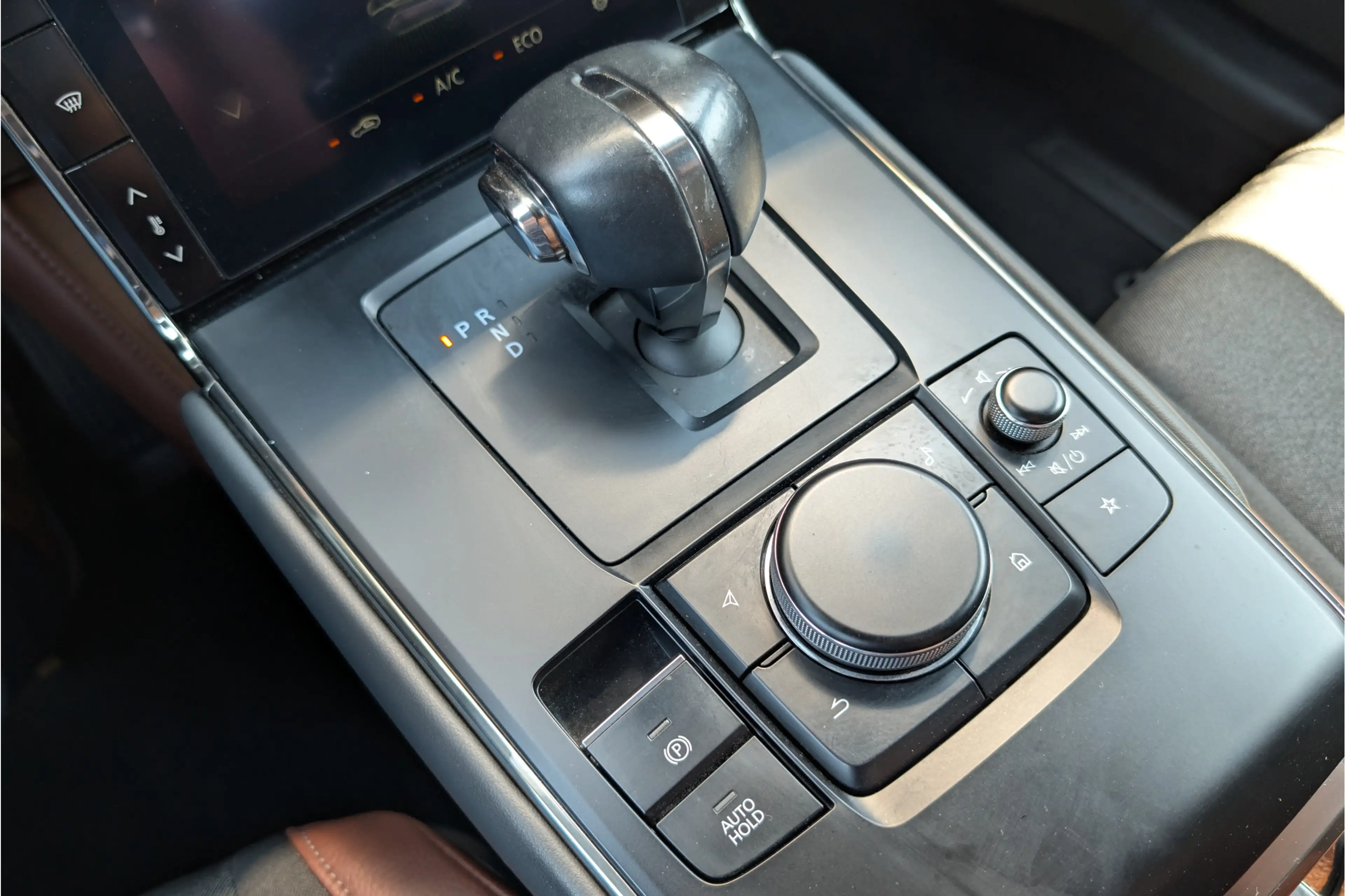 Mazda MX-30 e-SkyActiv 145 First Edition 36kWh SOH 92% — photo 25