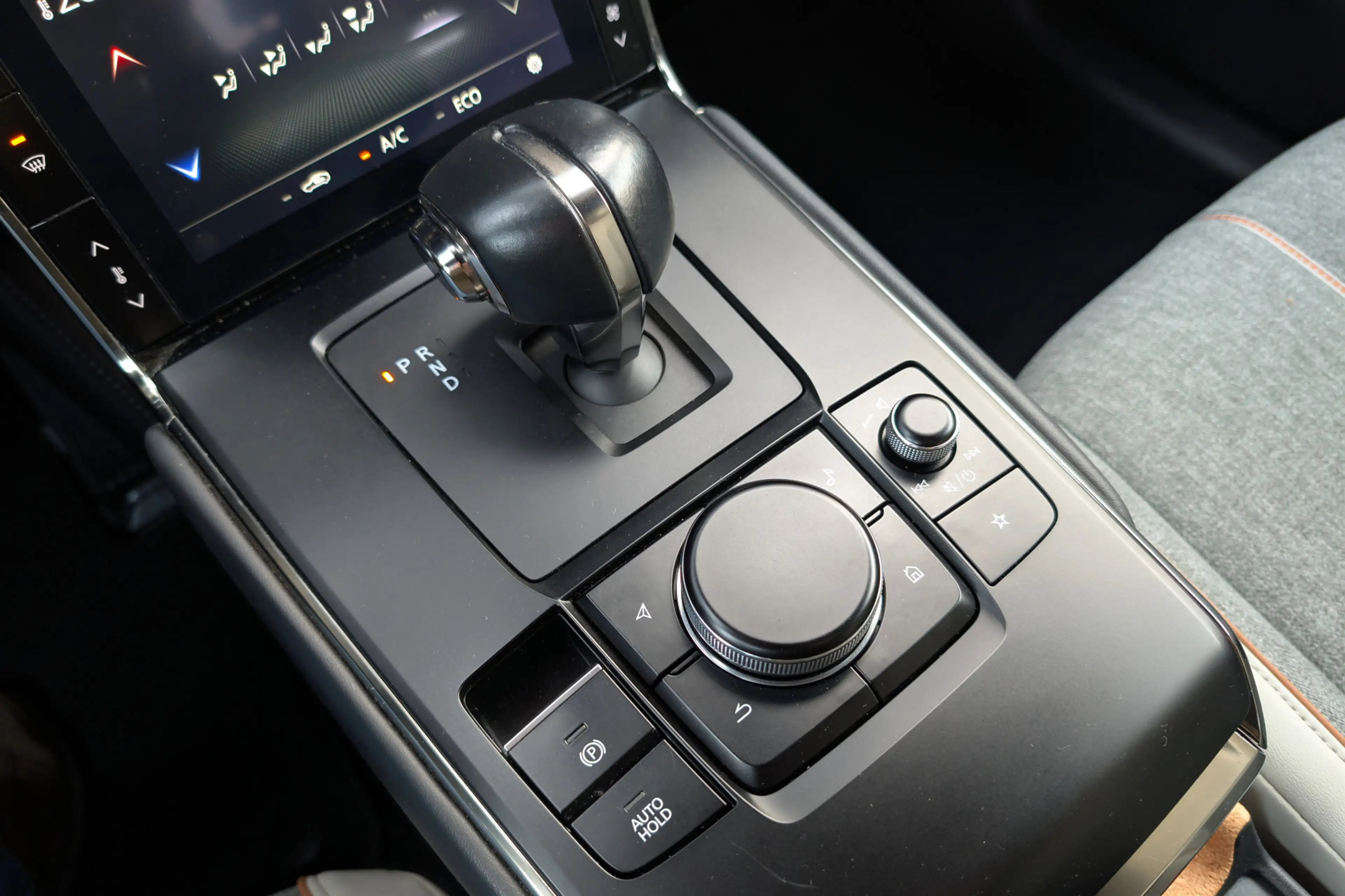 Mazda MX-30 e-SkyActiv 145 First Edition 36kWh SOH 92% — photo 44