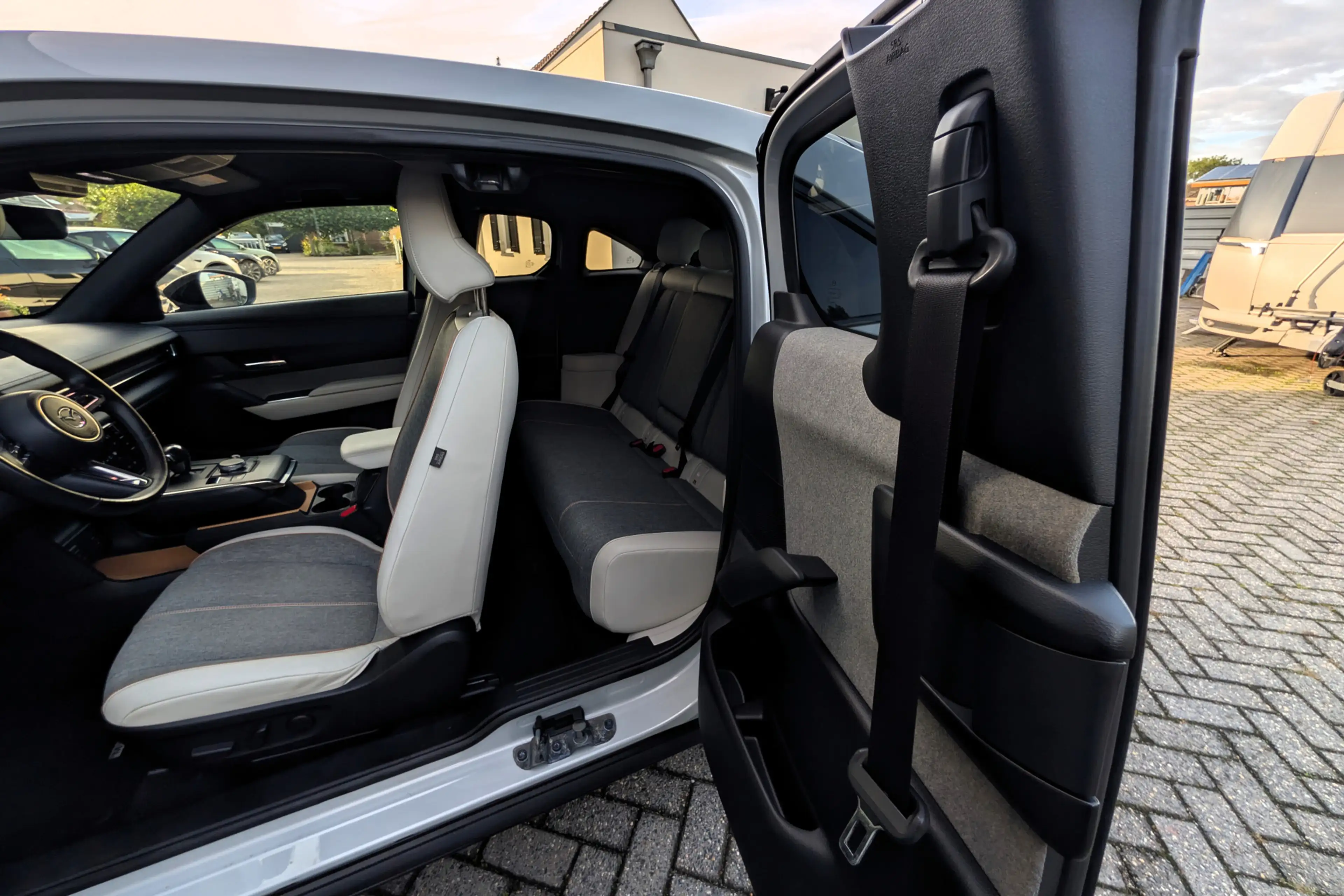 Mazda MX-30 e-SkyActiv 145 First Edition 36kWh SOH 92% — photo 47