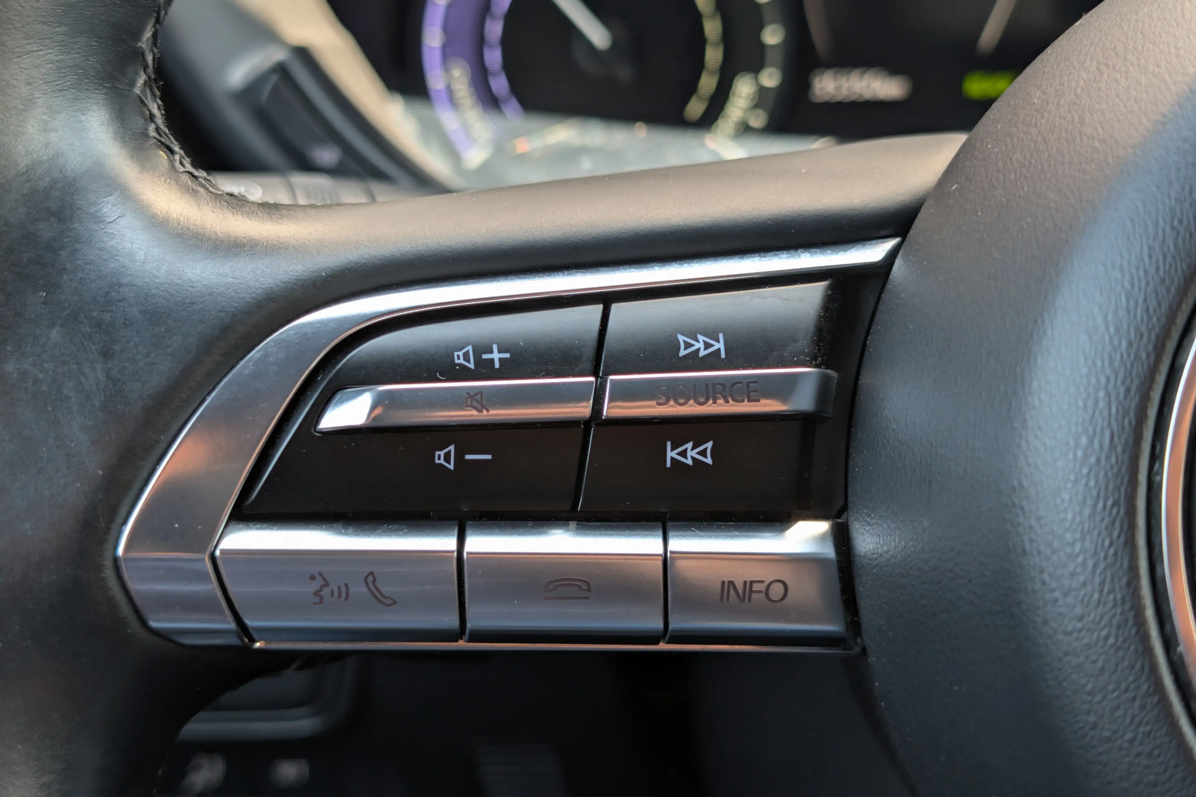 Mazda MX-30 e-SkyActiv 145 First Edition 36kWh SOH 92% — photo 22