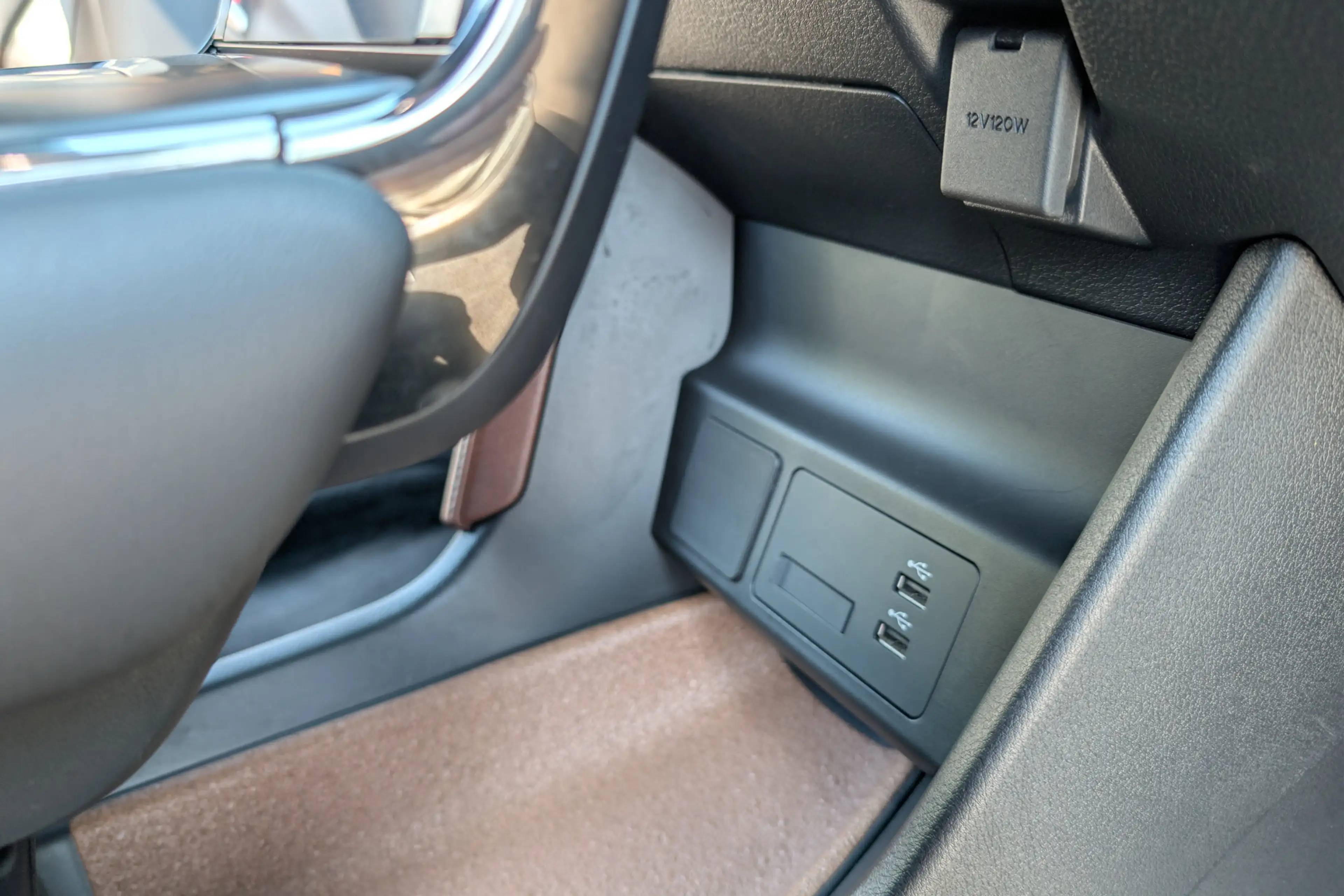 Mazda MX-30 e-SkyActiv 145 First Edition 36kWh SOH 92% — photo 26