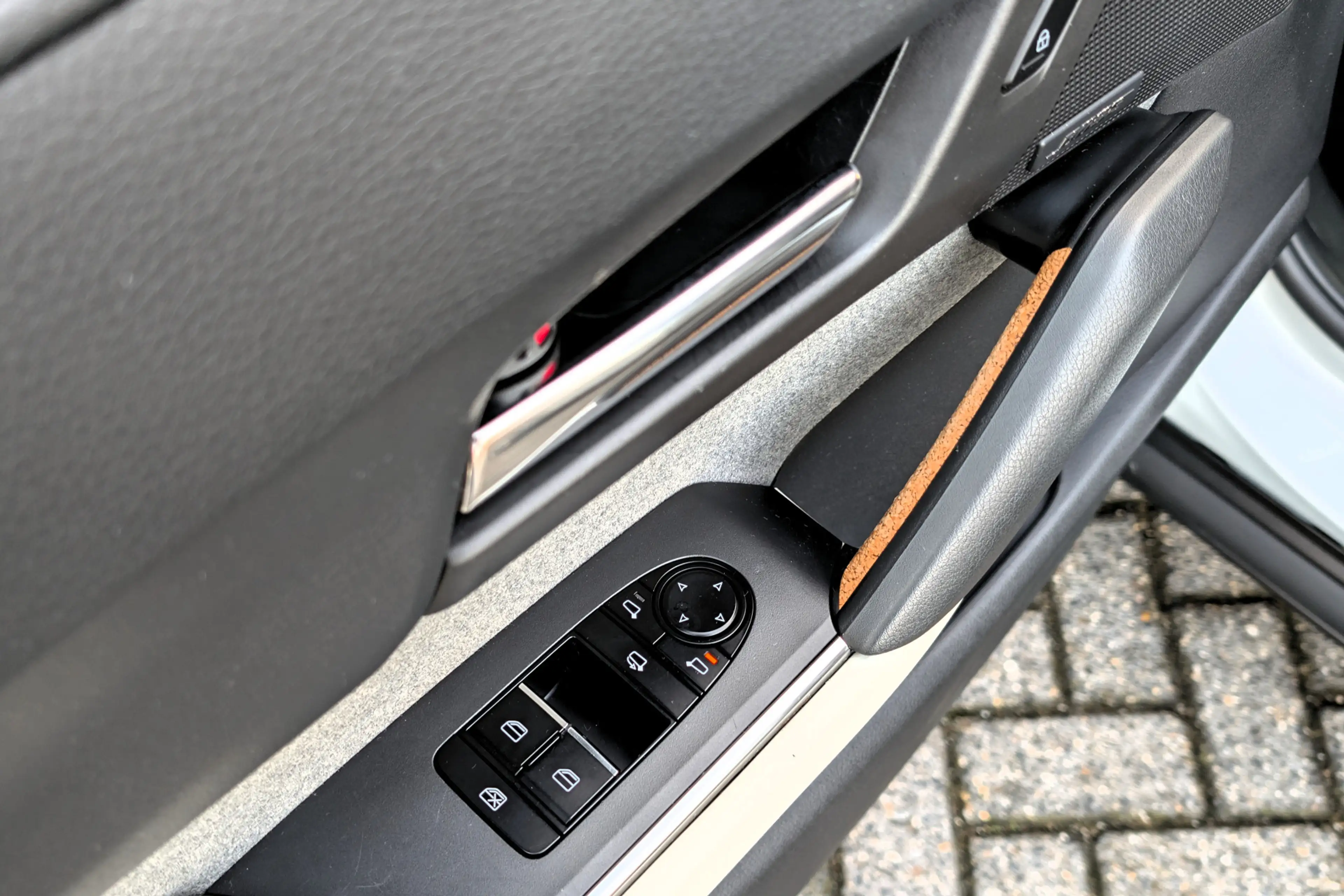 Mazda MX-30 e-SkyActiv 145 First Edition 36kWh SOH 92% — photo 33