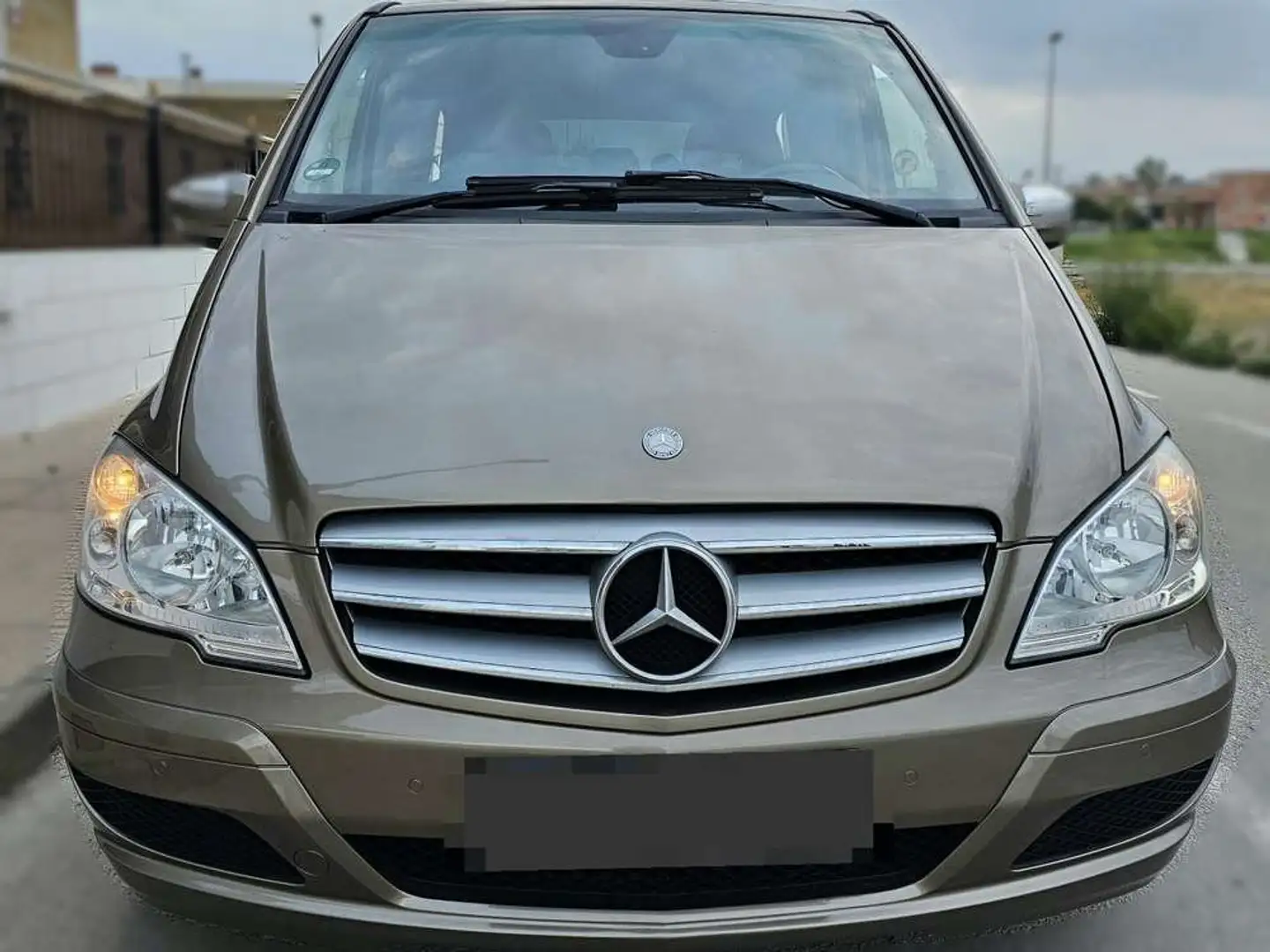 Mercedes-Benz Viano 2.2CDI Fun Compacto Beige - 1
