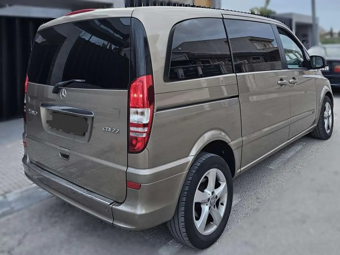 Mercedes-Benz Viano 2.2CDI Fun Compacto Beige - 2