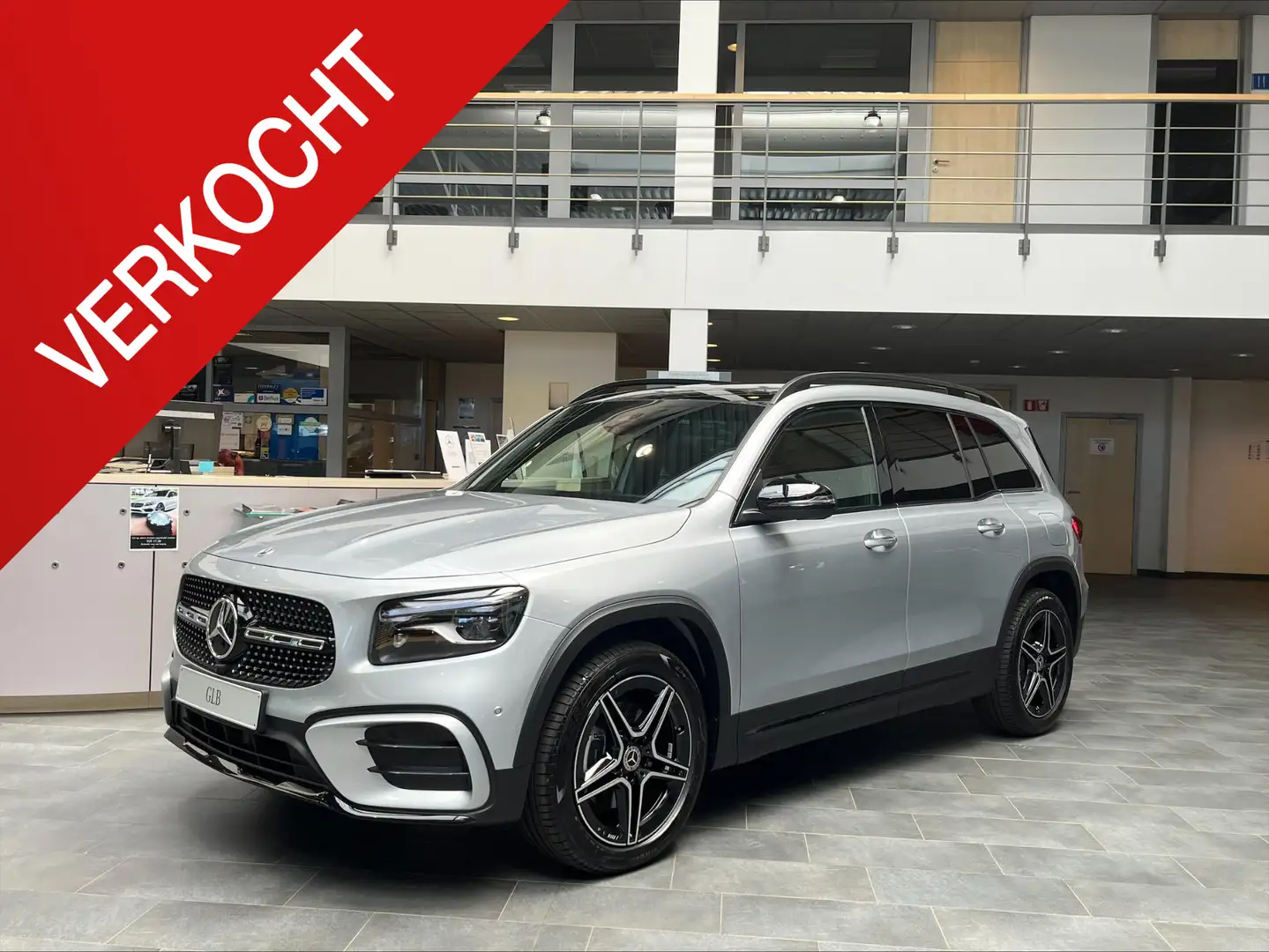 Mercedes-Benz GLB 180 Star Edition Argent - 1