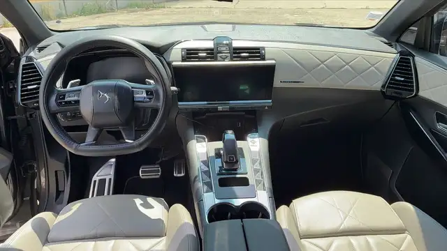 DS Automobiles DS 7 Crossback view 11