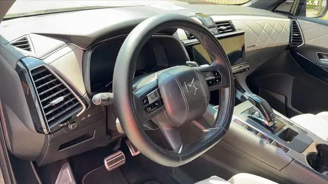 DS Automobiles DS 7 Crossback view 8