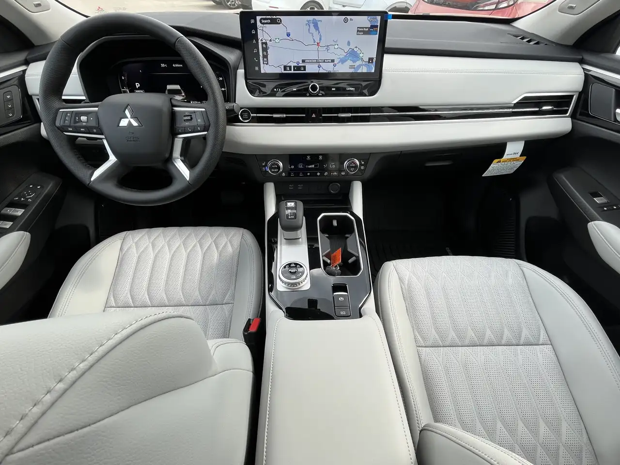 Mitsubishi Outlander снимка Mitsubishi Outlander
