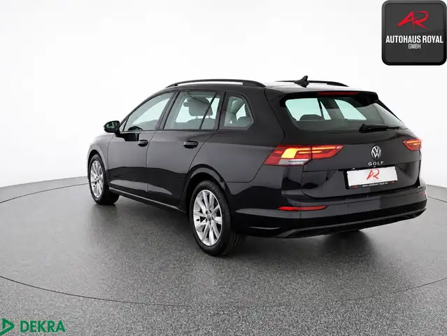 Volkswagen Golf view 3