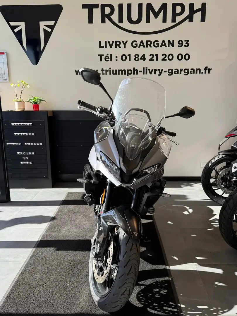 Triumph Tiger 800 - 1