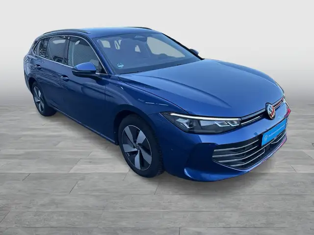 Volkswagen Passat view 6