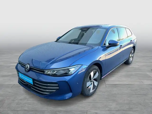 Volkswagen Passat view 2