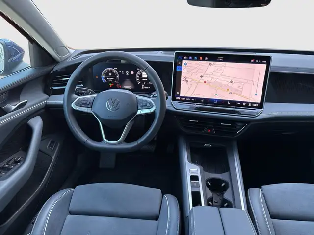 Volkswagen Passat view 8