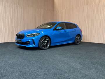118i M Sport| Zonnewerende ramen| HIFI| Led| PDC