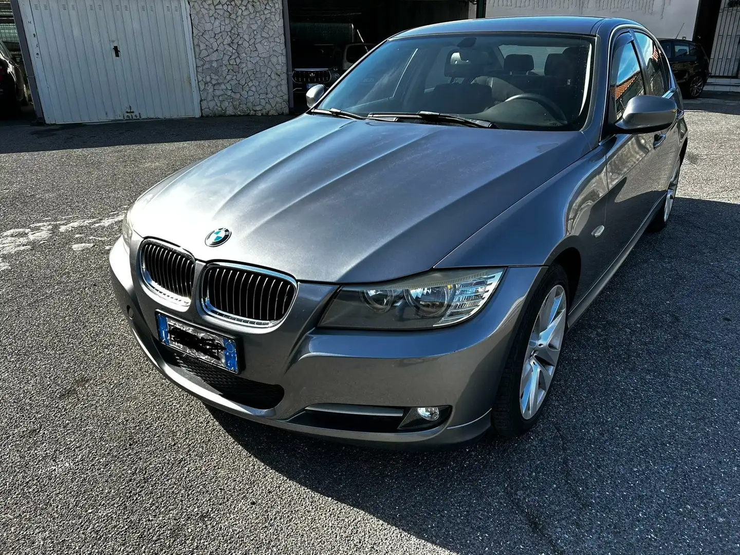 BMW 318 Serie 3 E90 Berlina 318d 2.0 Attiva 143cv FL - 1