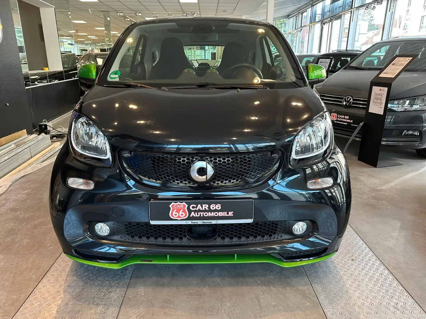 smart forTwo fortwo coupe Edition greenflash / BRABUS Schwarz - 2