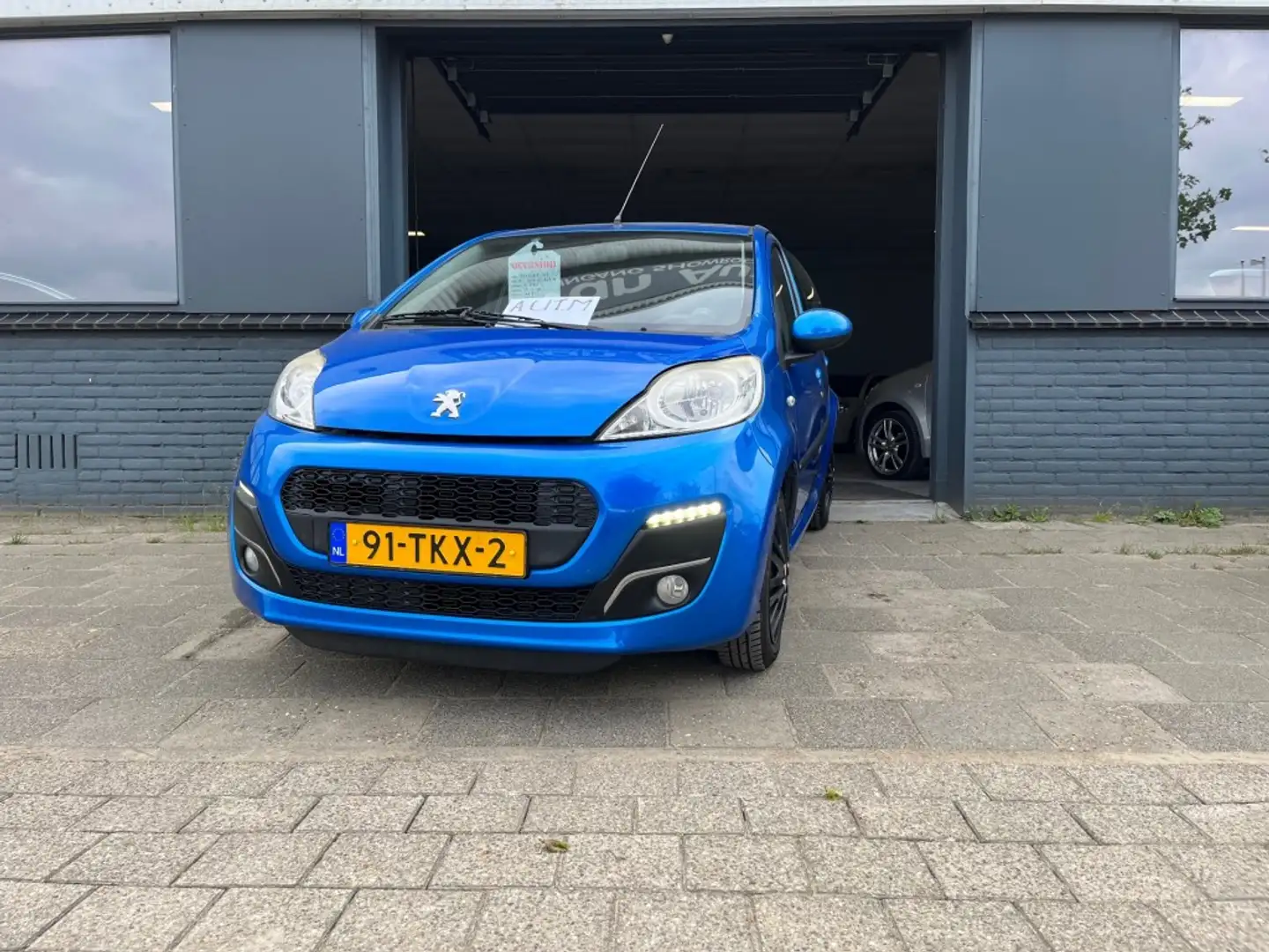 Peugeot 107 1.0 ACTIVE Bleu - 2